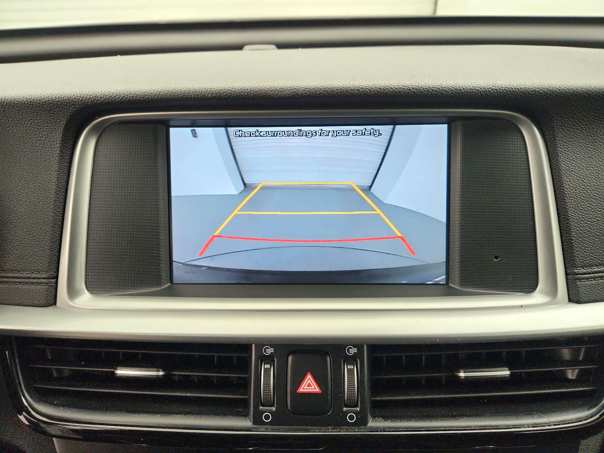 Thumbnail: 2019 Kia Optima - 14