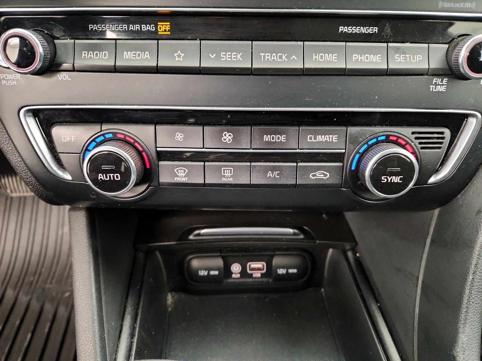 Thumbnail: 2019 Kia Optima - 16