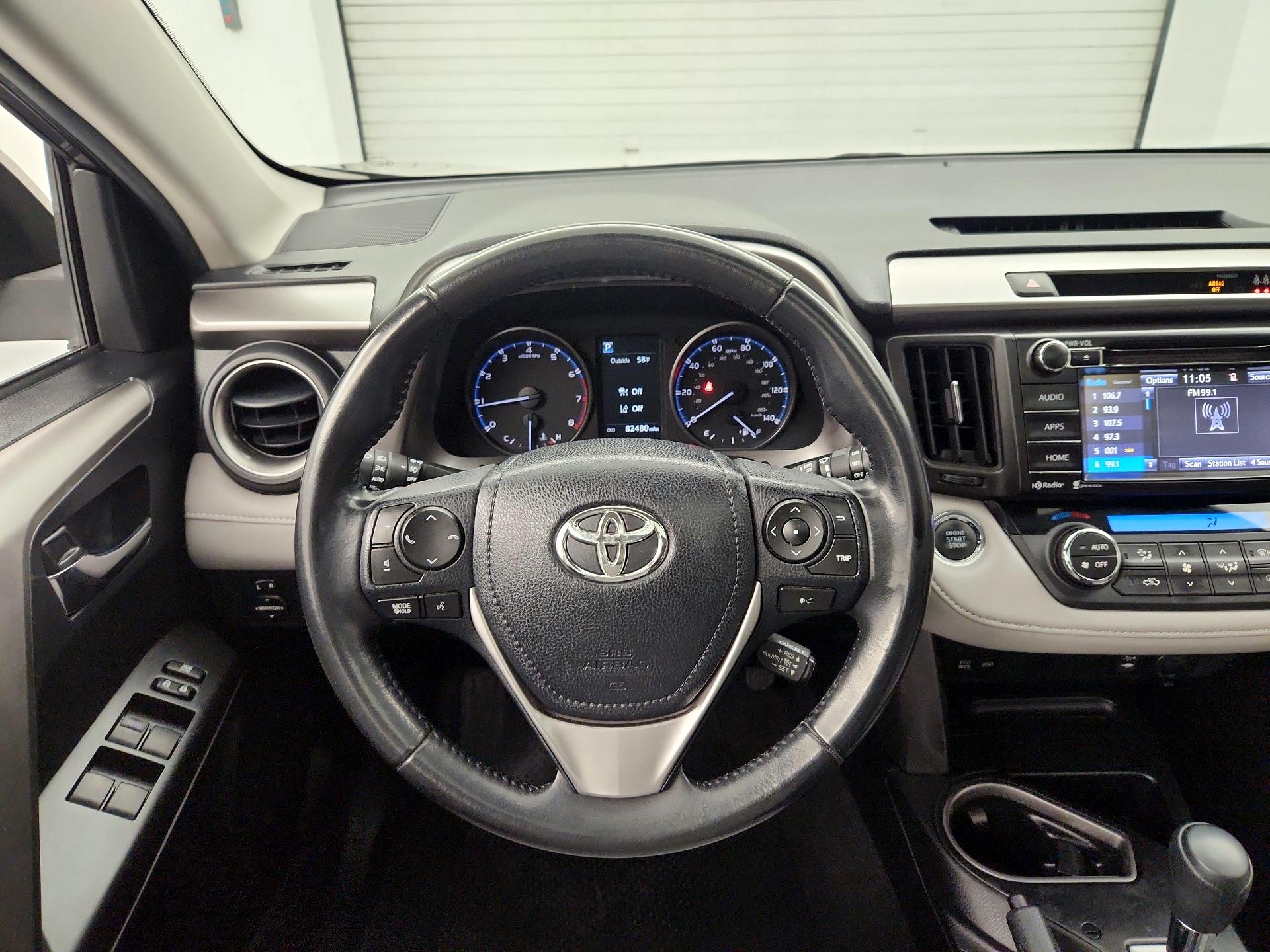 Thumbnail: 2017 Toyota RAV4 - 10