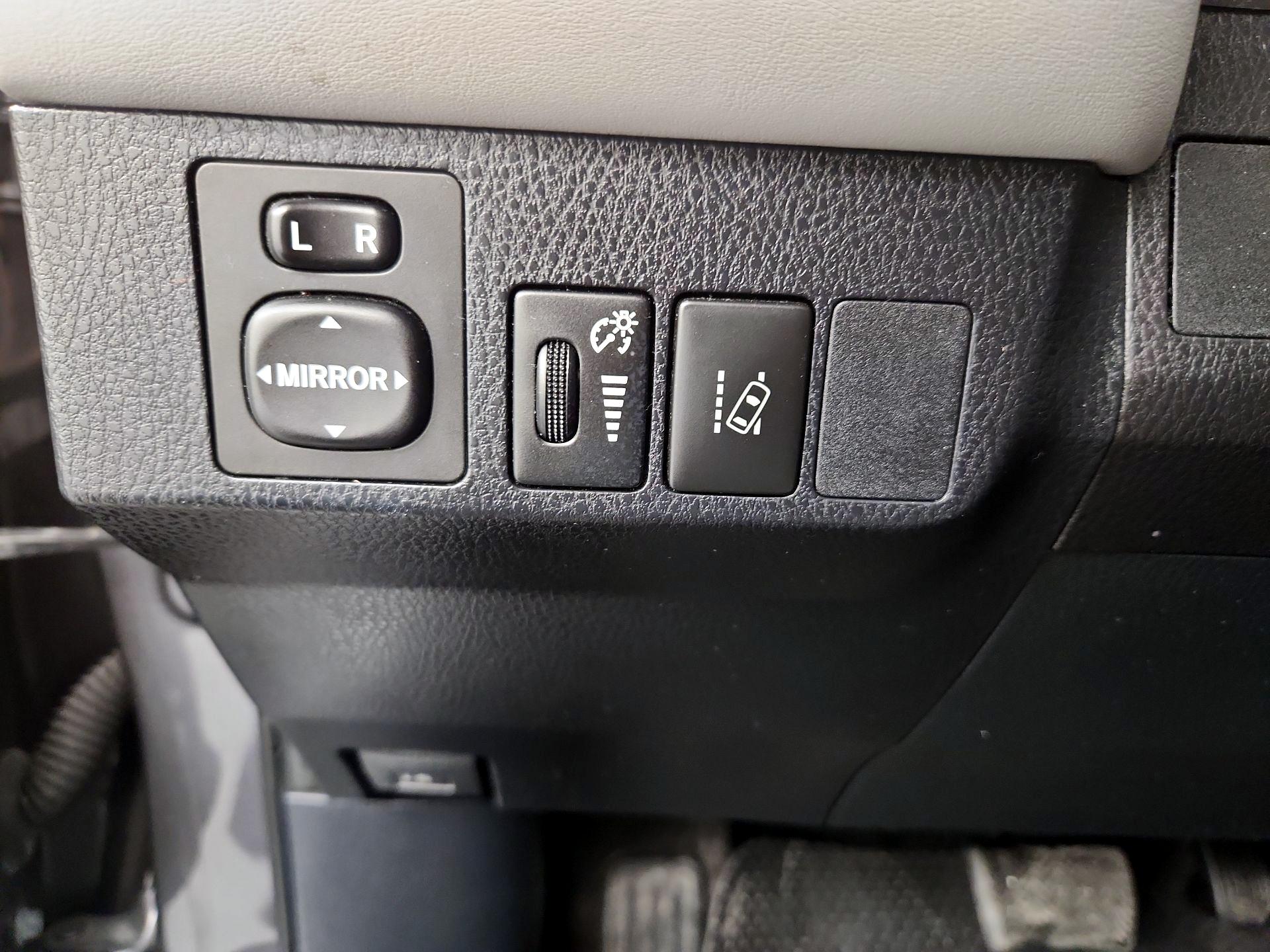 Thumbnail: 2017 Toyota RAV4 - 13