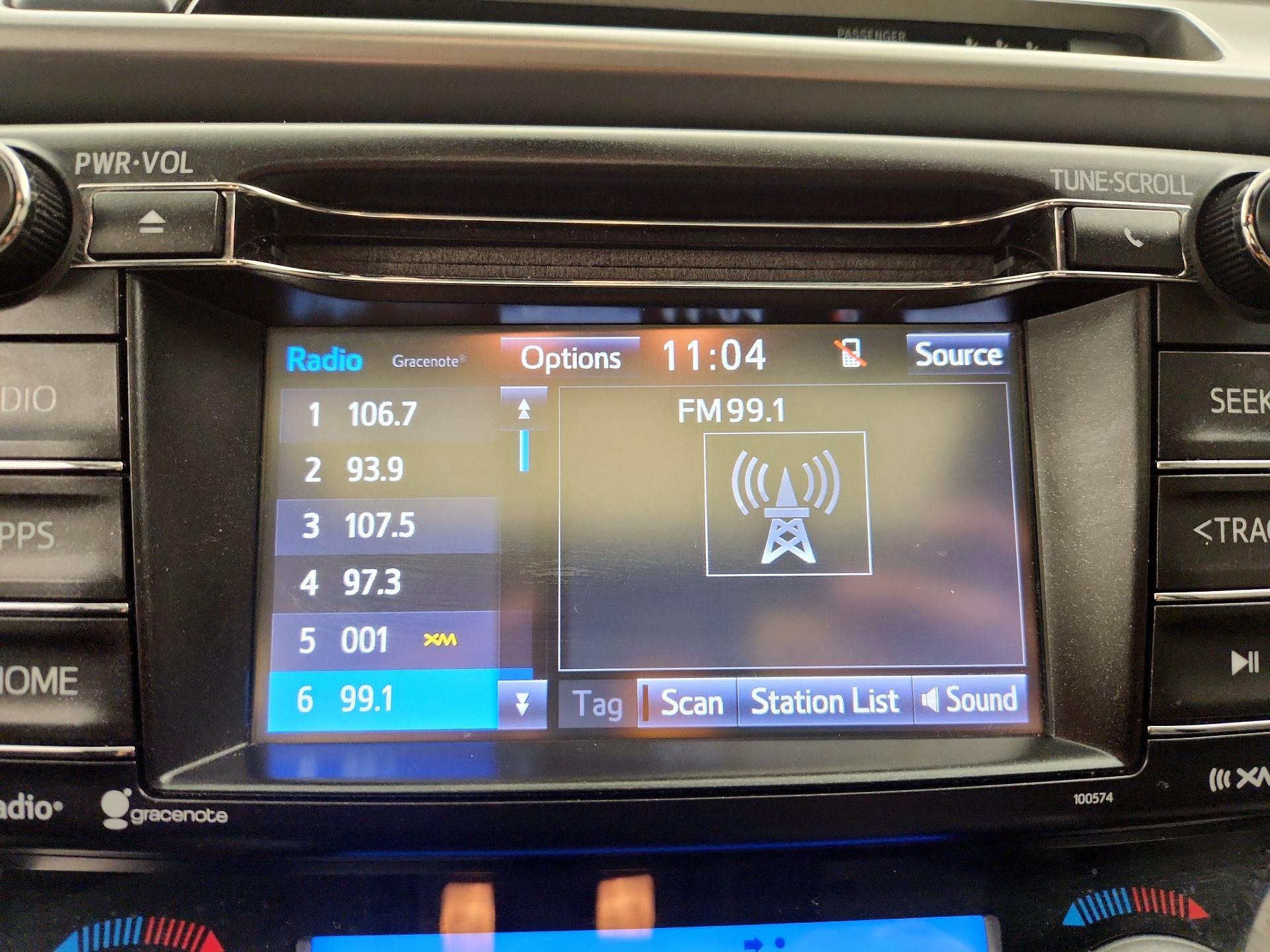 Thumbnail: 2017 Toyota RAV4 - 15