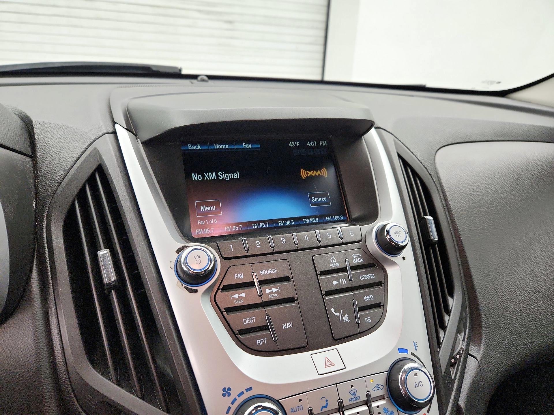 Thumbnail: 2017 Chevrolet Equinox - 15