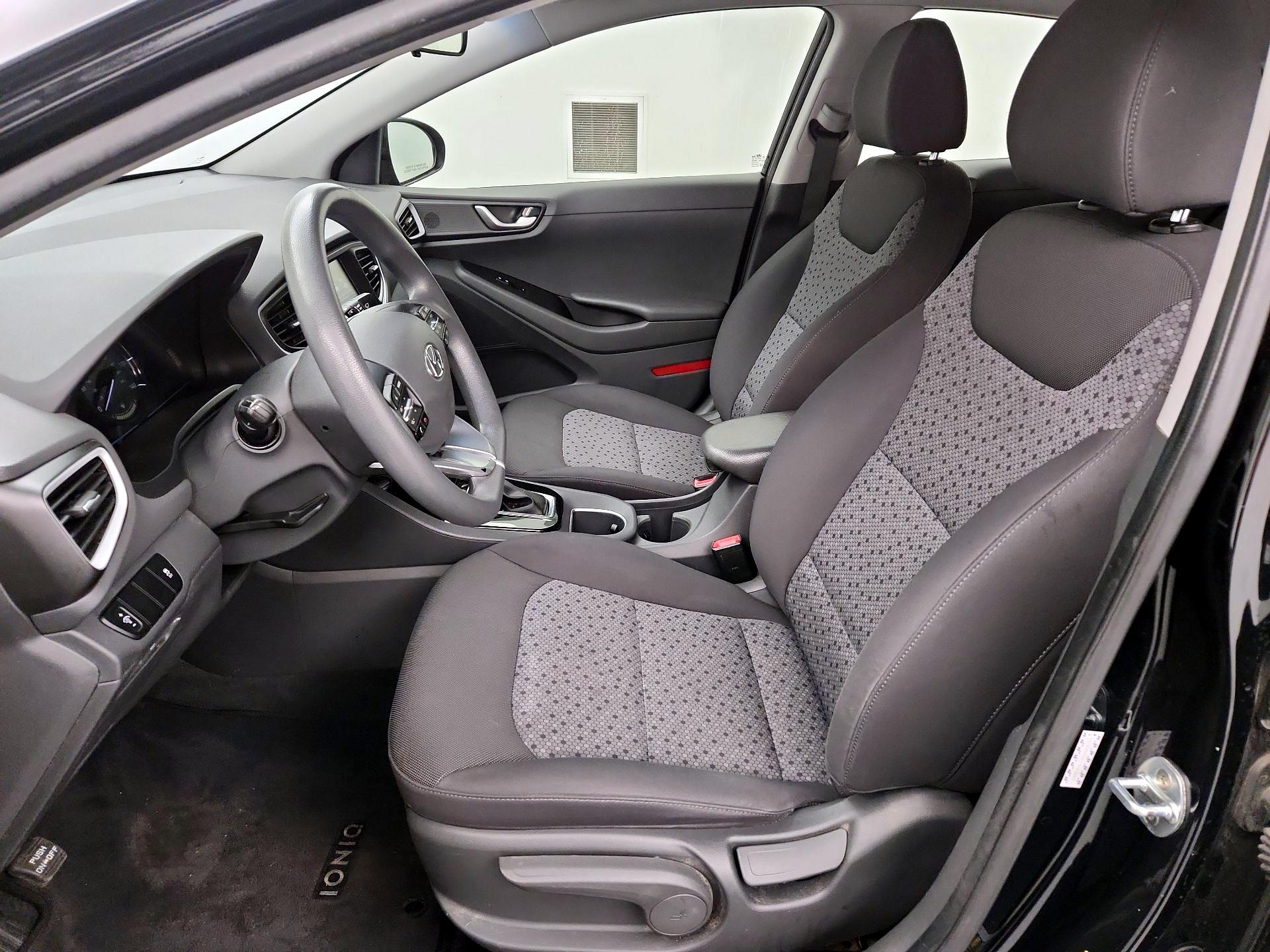 Thumbnail: 2017 Hyundai Ioniq - 11