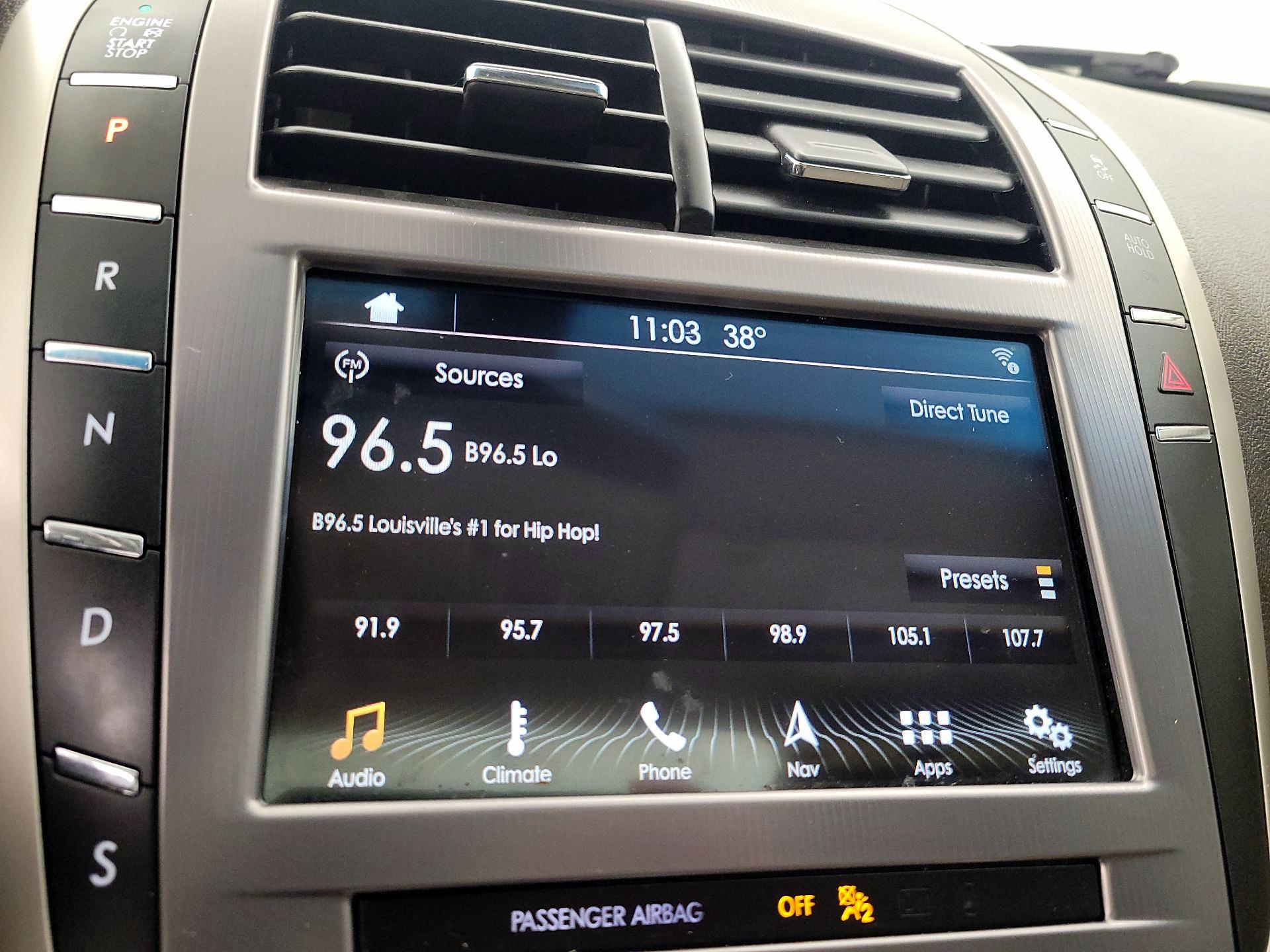 Thumbnail: 2017 Lincoln MKZ - 16