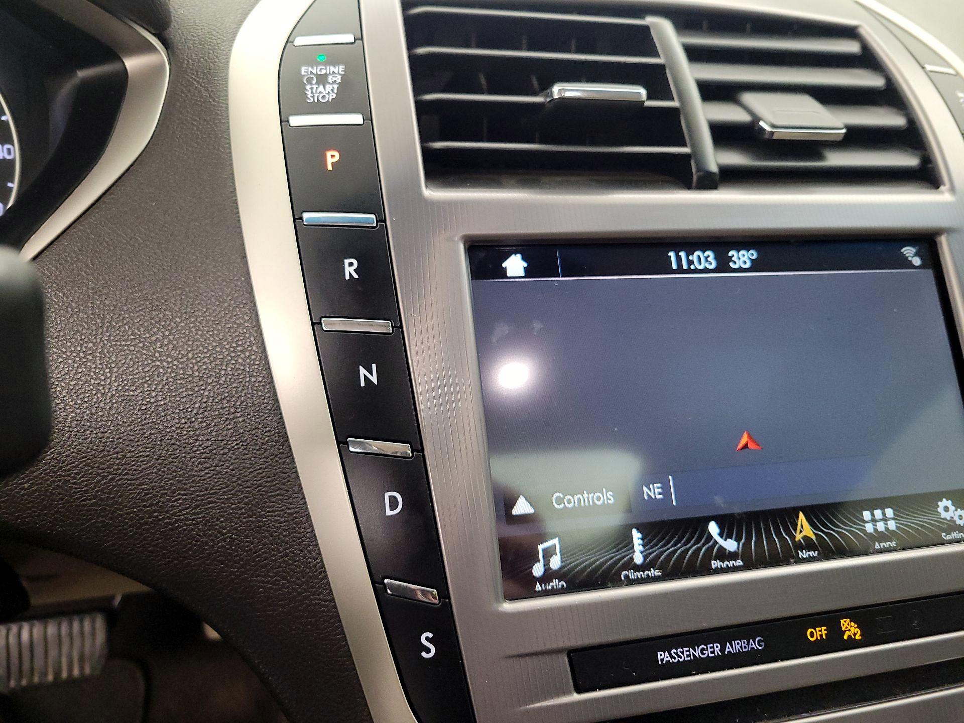 Thumbnail: 2017 Lincoln MKZ - 18