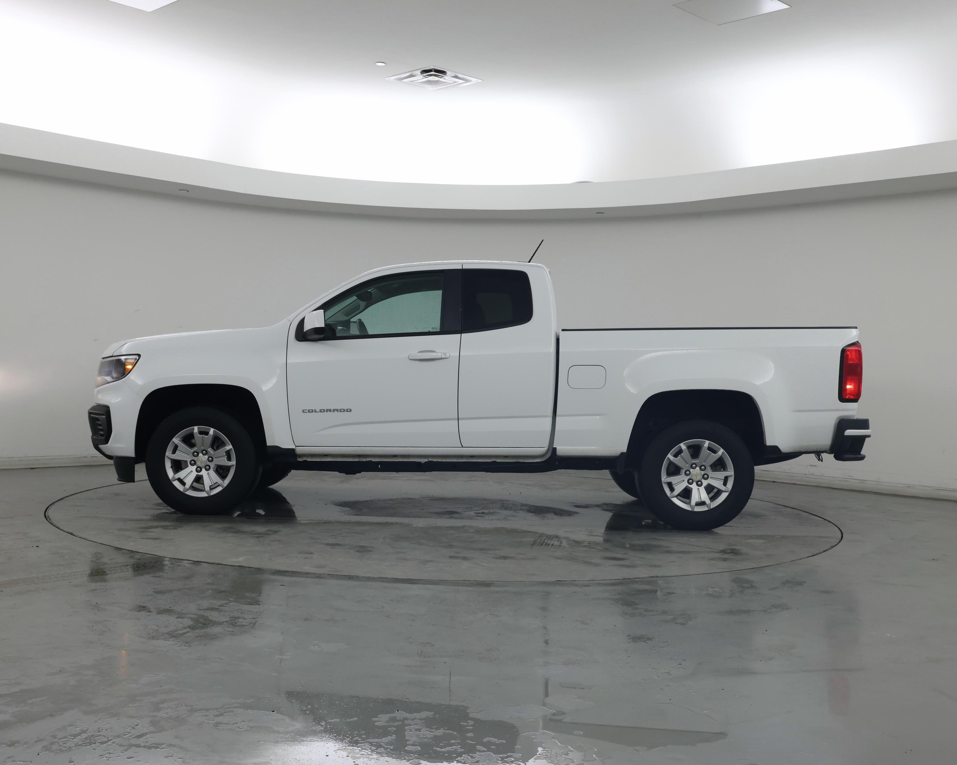 Thumbnail: 2021 Chevrolet Colorado - 3