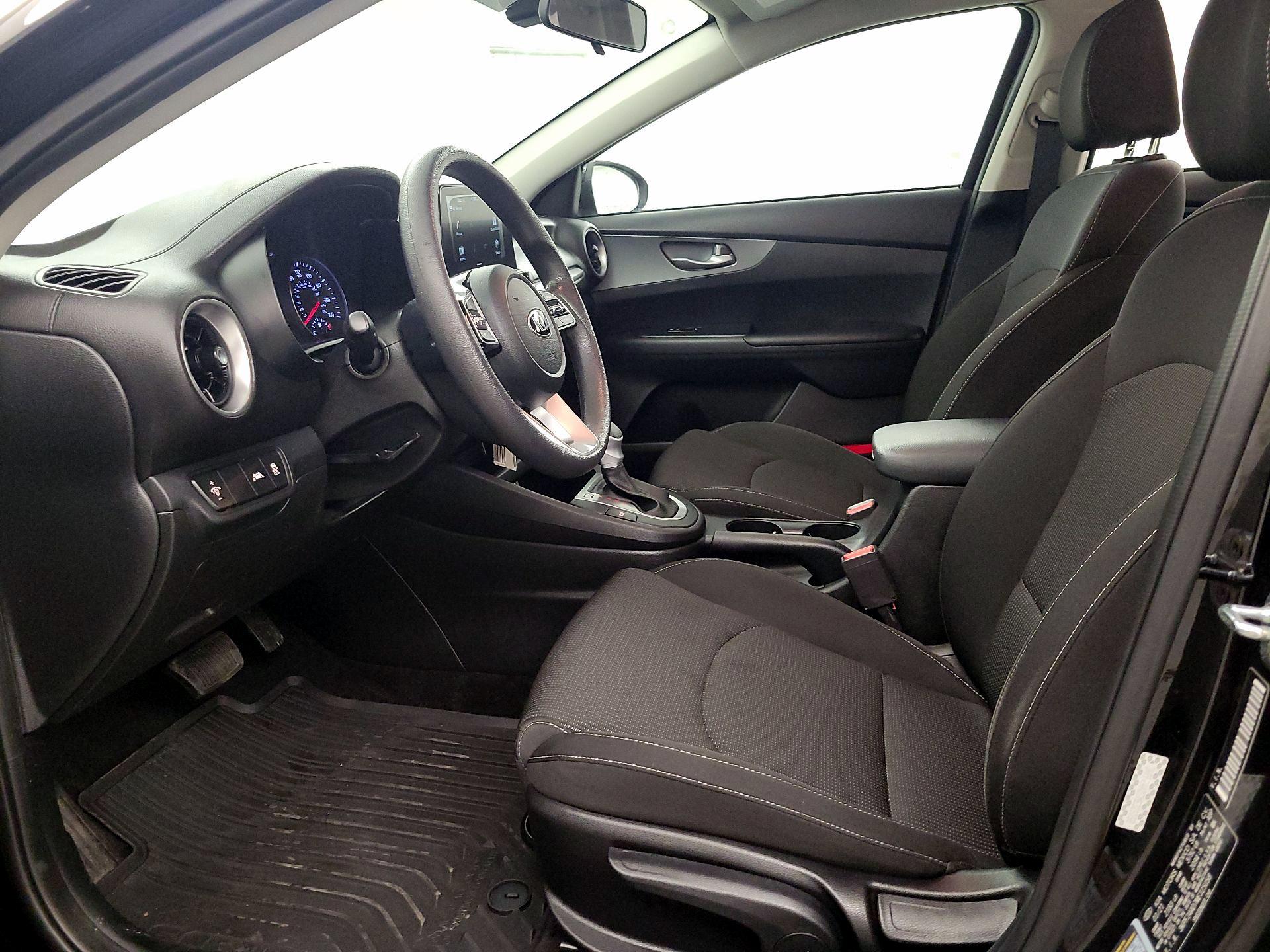 Thumbnail: 2021 Kia Forte - 11