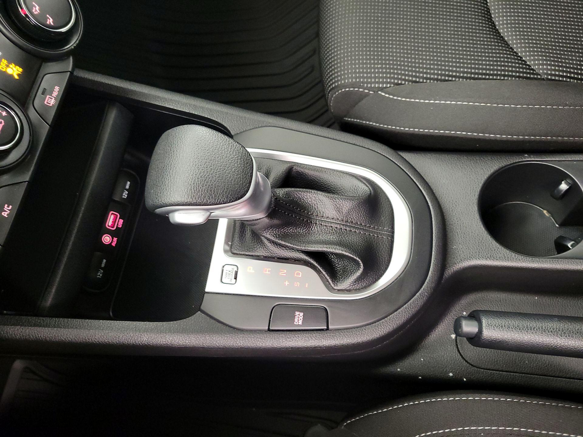 Thumbnail: 2021 Kia Forte - 17