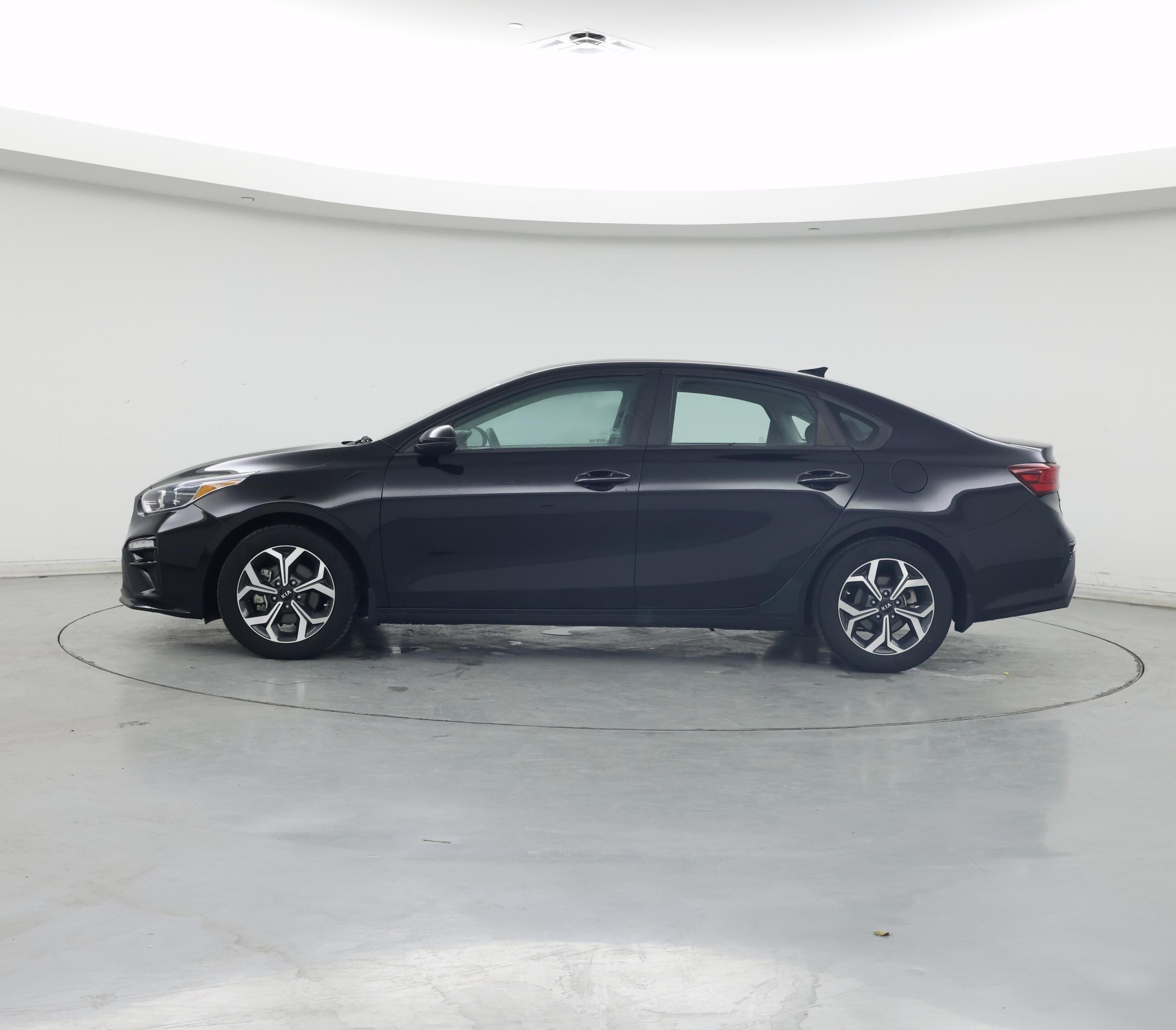 Thumbnail: 2021 Kia Forte - 3