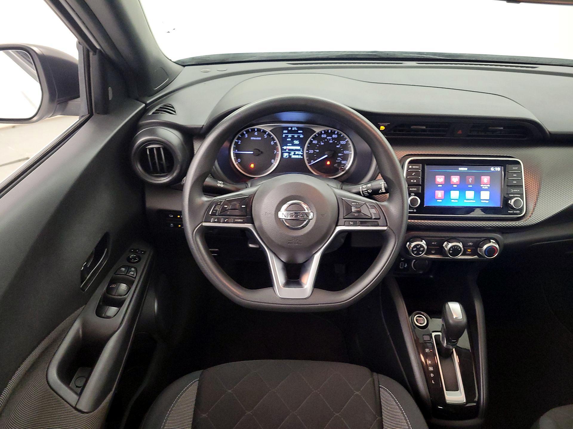 Thumbnail: 2020 Nissan Kicks - 10