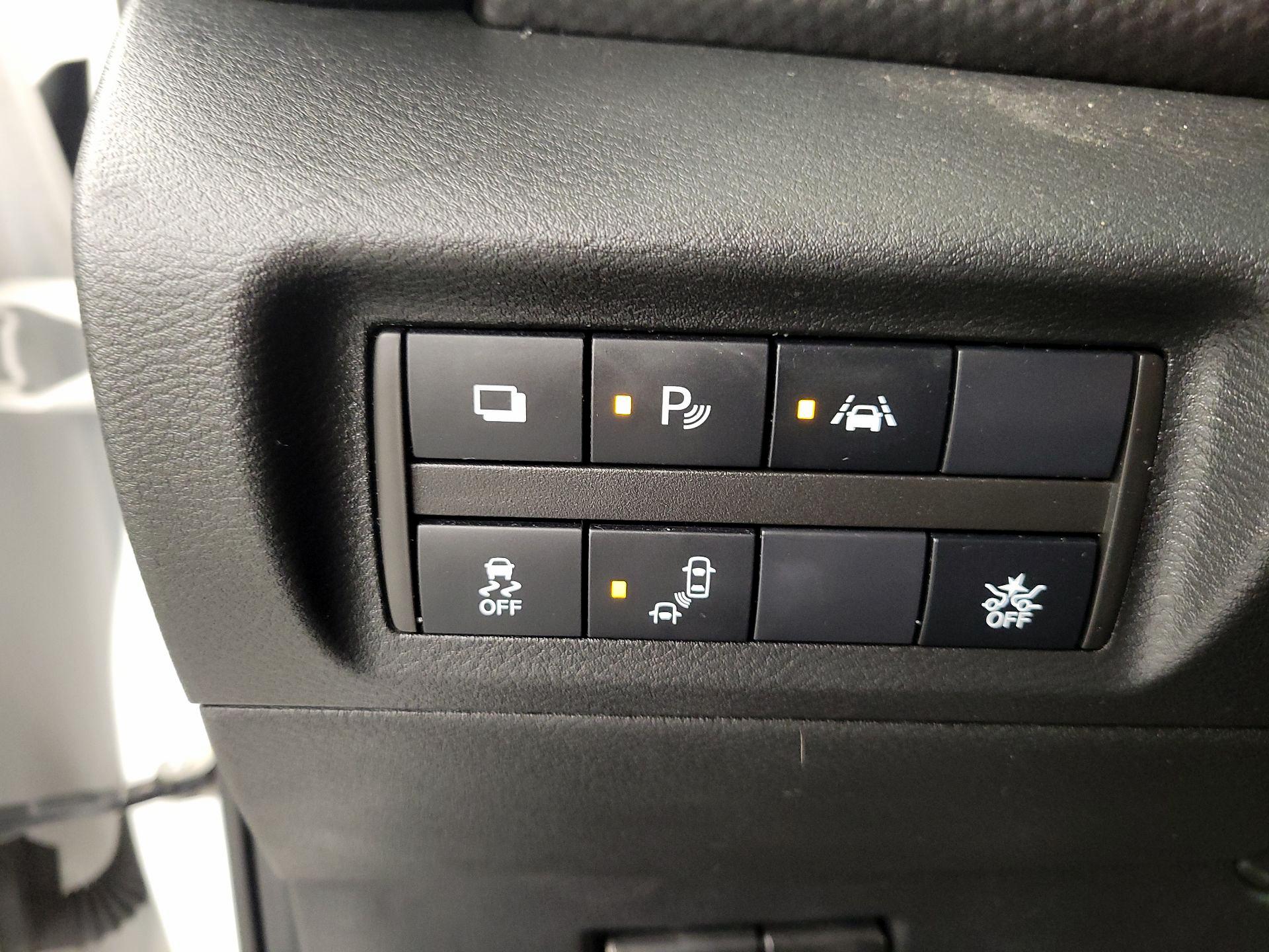 Thumbnail: 2020 Nissan Kicks - 13