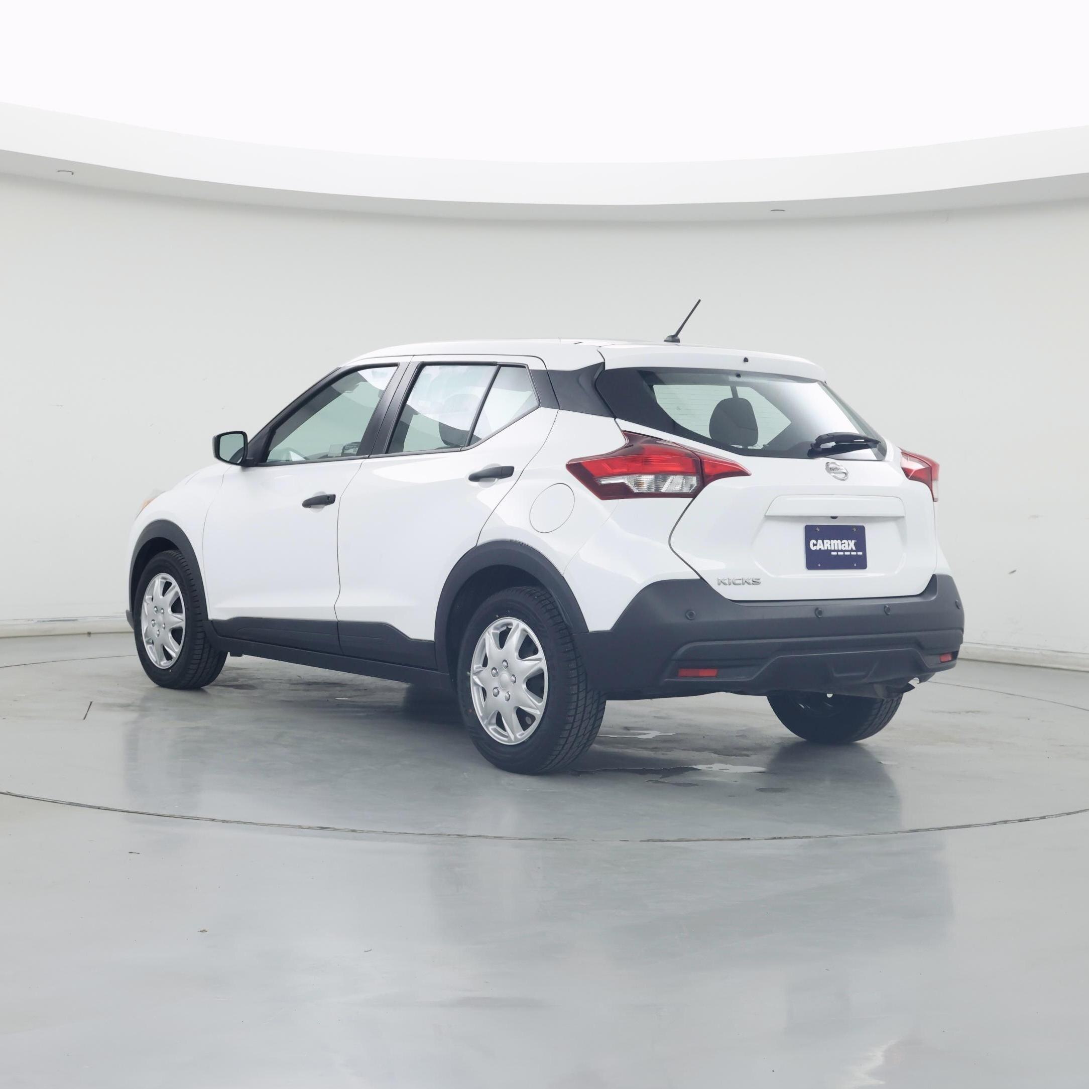Thumbnail: 2020 Nissan Kicks - 2
