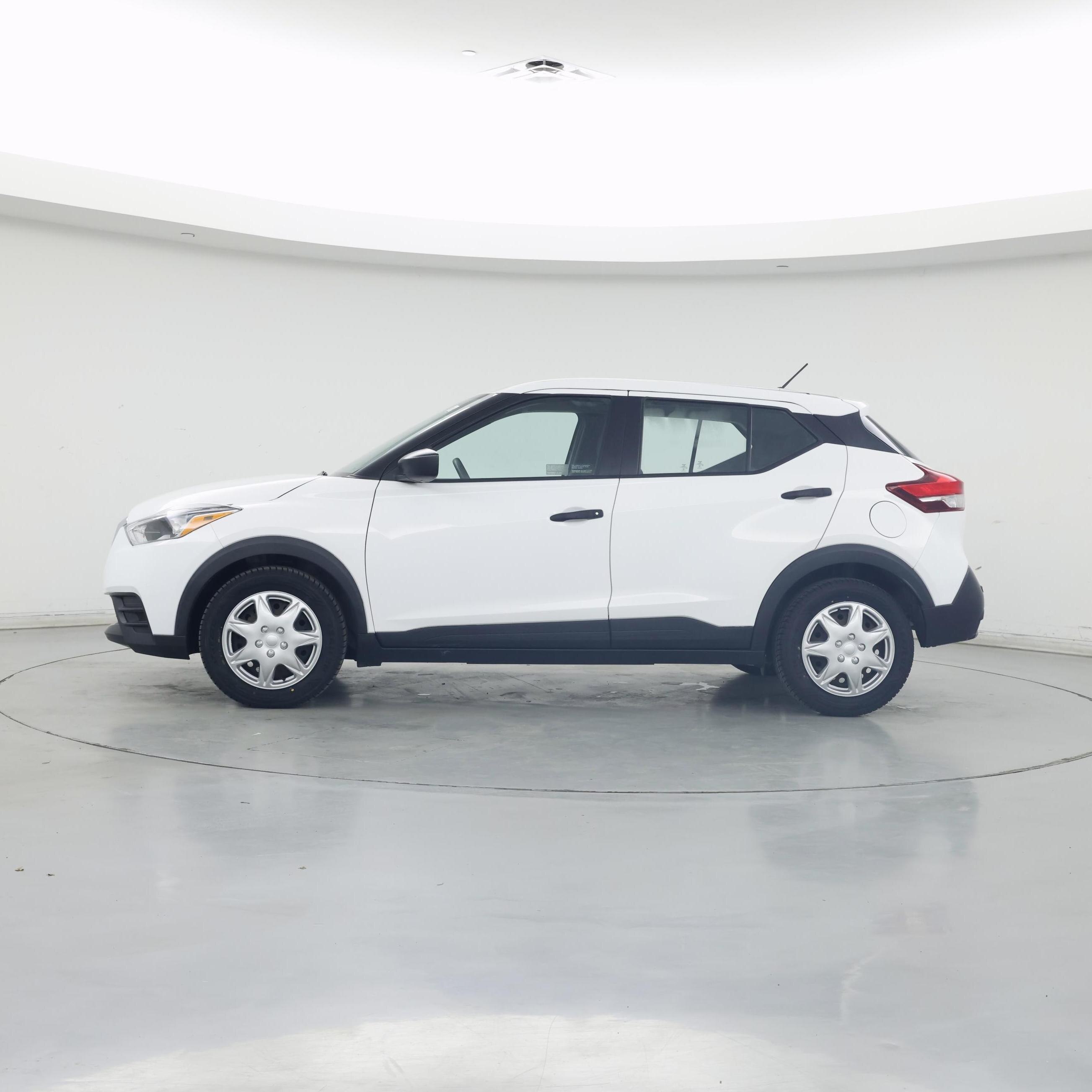 Thumbnail: 2020 Nissan Kicks - 3