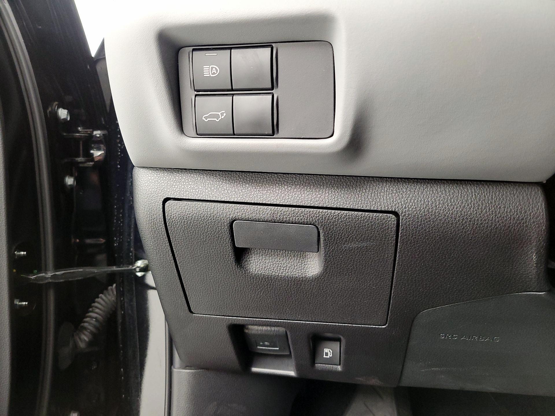 Thumbnail: 2022 Toyota Highlander - 13