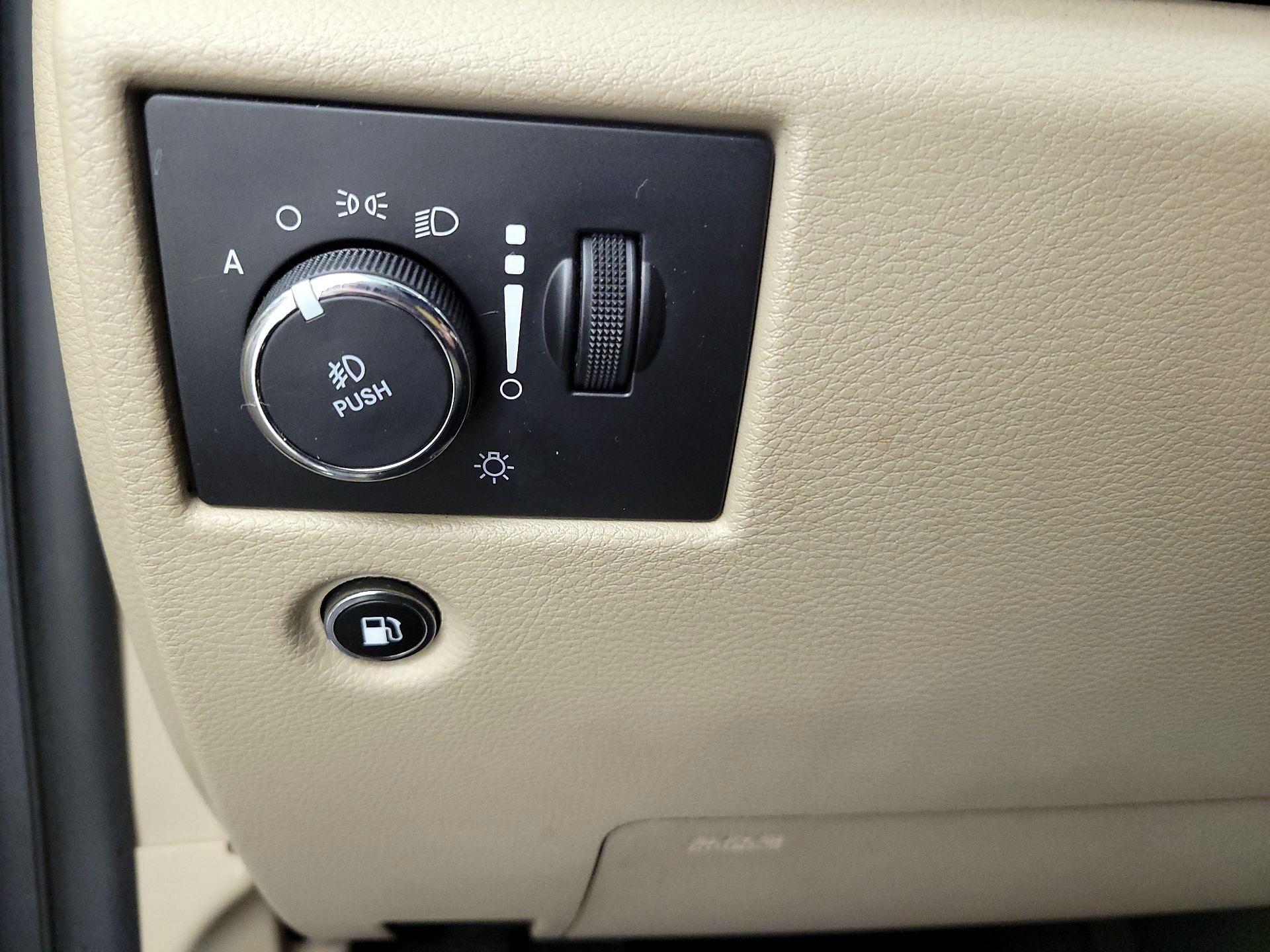 Thumbnail: 2018 Jeep Grand Cherokee - 13