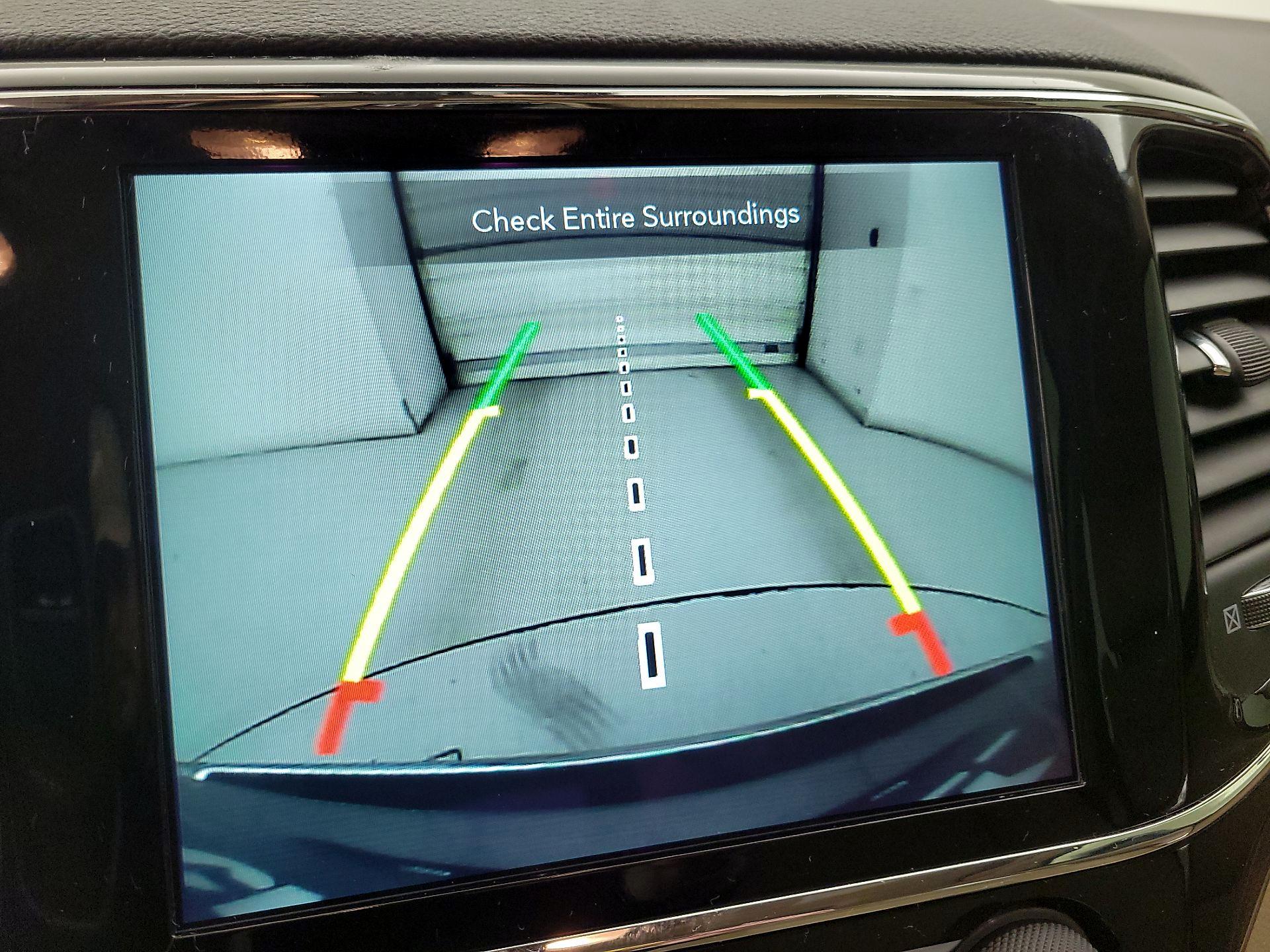 Thumbnail: 2018 Jeep Grand Cherokee - 15