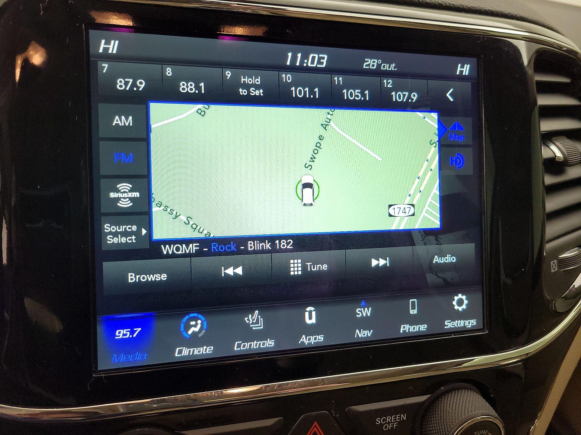 Thumbnail: 2018 Jeep Grand Cherokee - 16