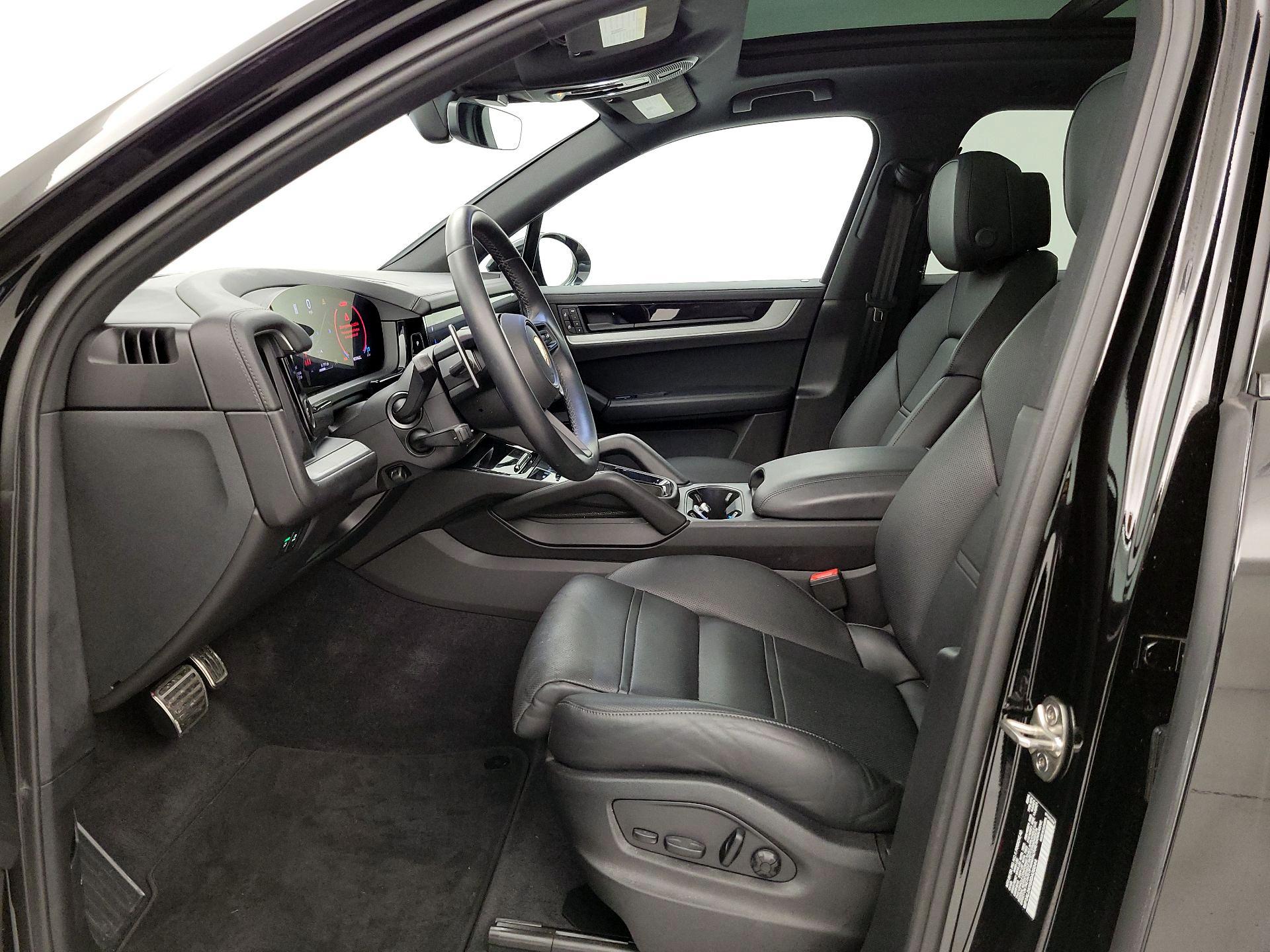 Thumbnail: 2024 Porsche Cayenne - 11