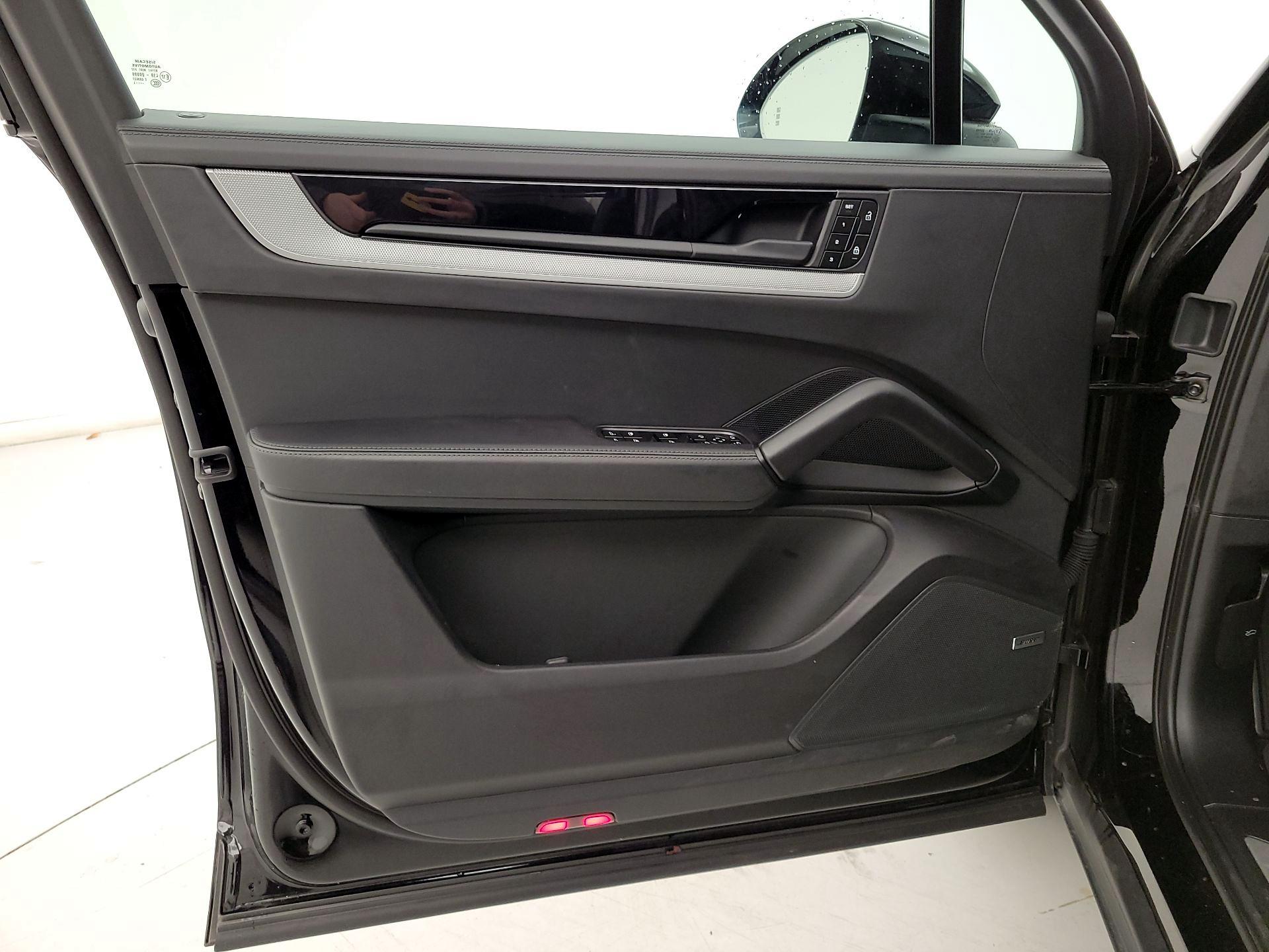 Thumbnail: 2024 Porsche Cayenne - 12