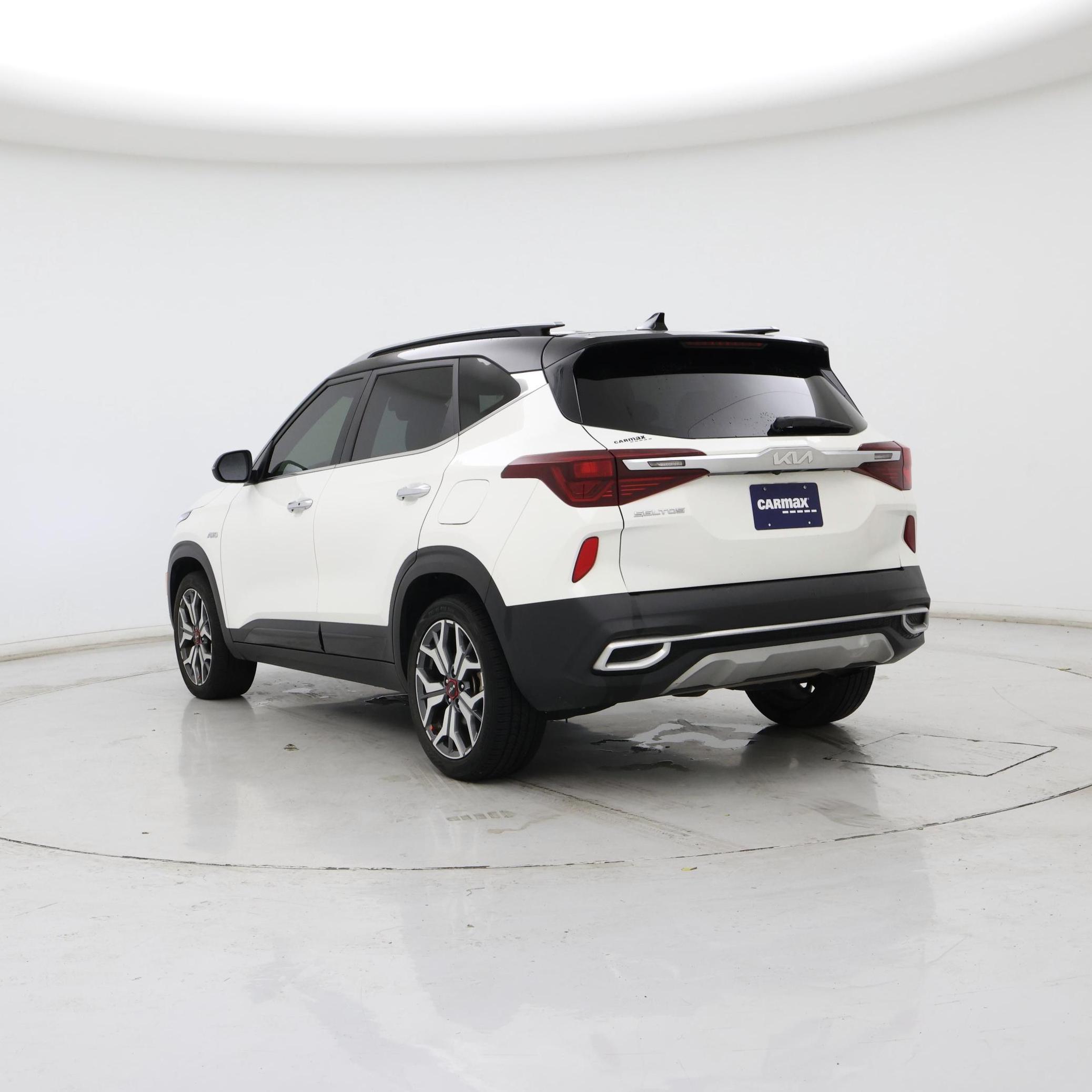 Thumbnail: 2023 Kia Seltos - 2