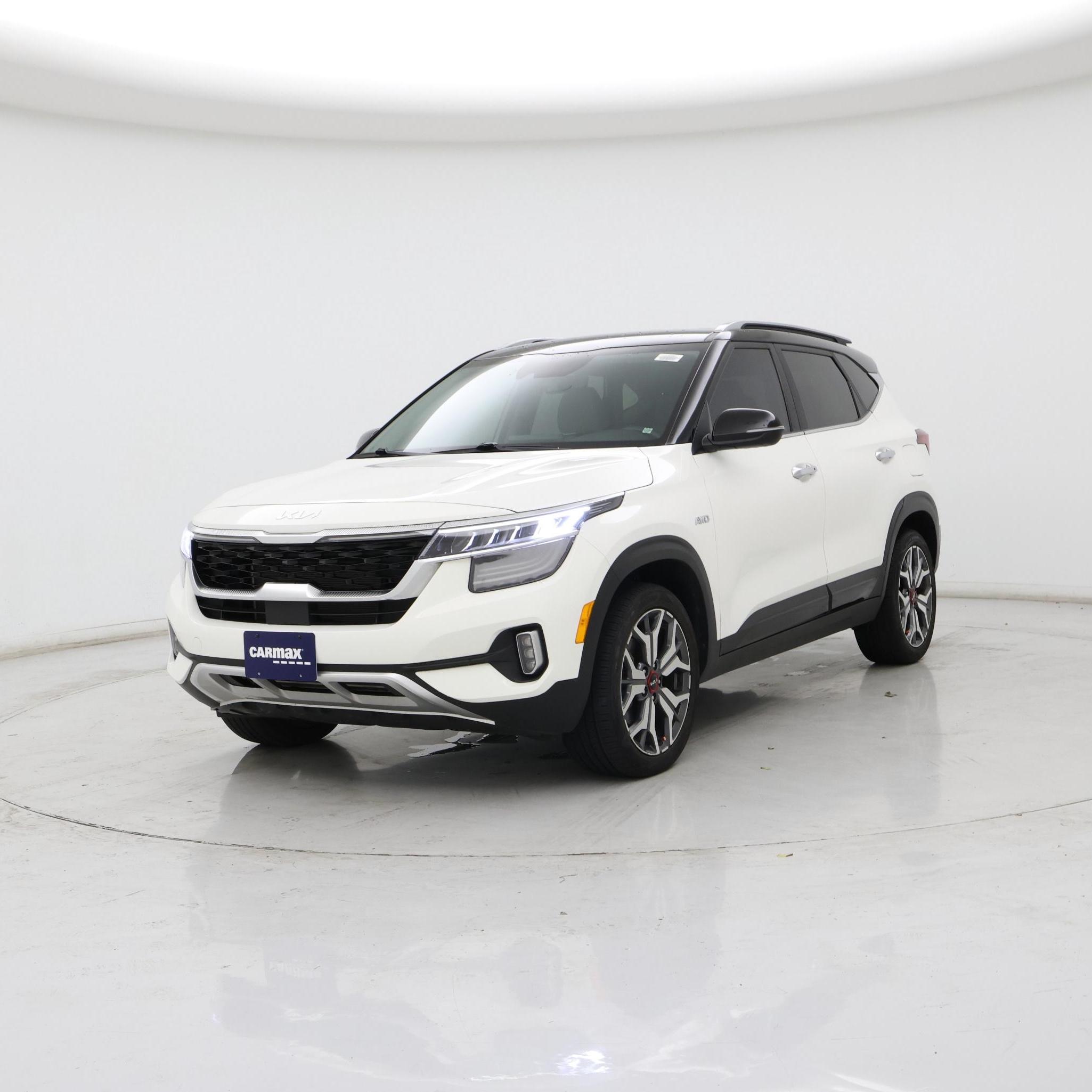Thumbnail: 2023 Kia Seltos - 4