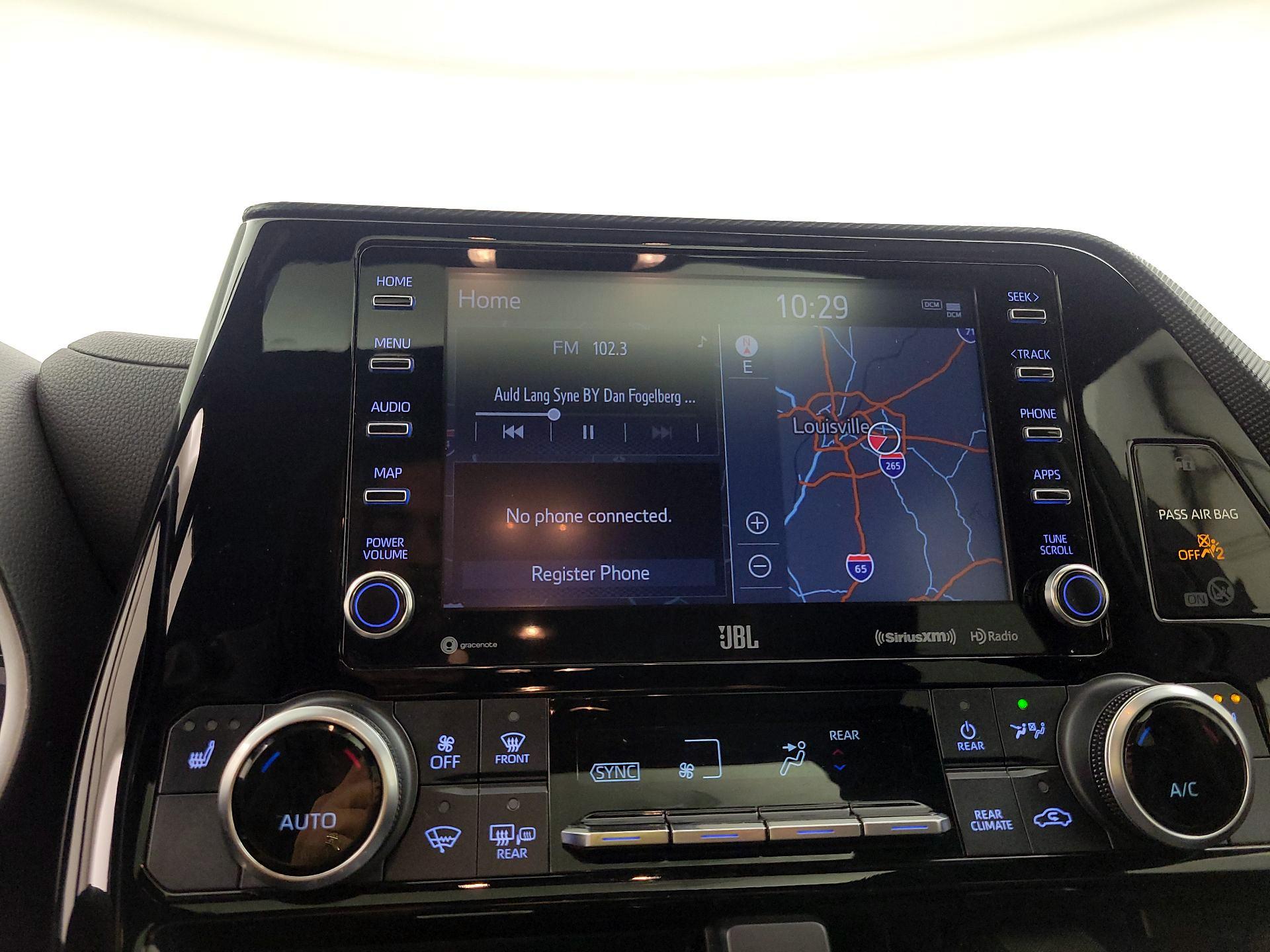 Thumbnail: 2021 Toyota Highlander - 16