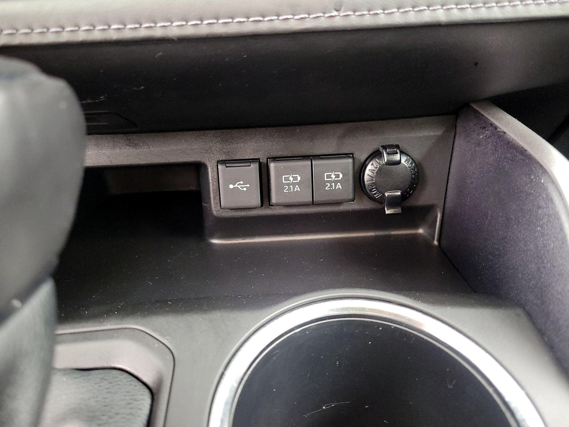 Thumbnail: 2021 Toyota Highlander - 19