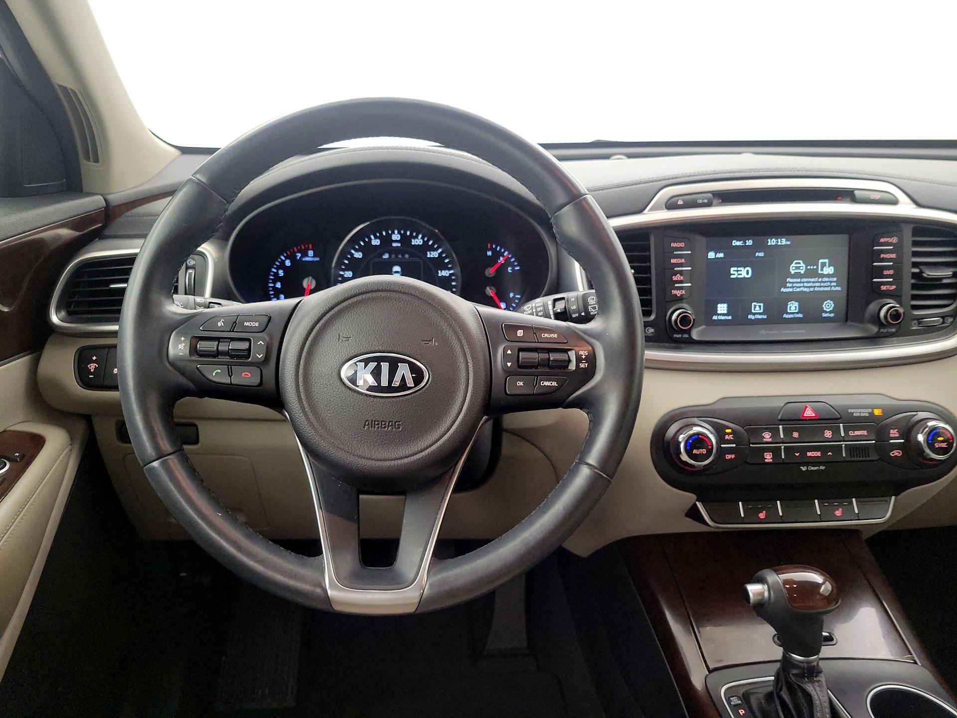 Thumbnail: 2017 Kia Sorento - 10