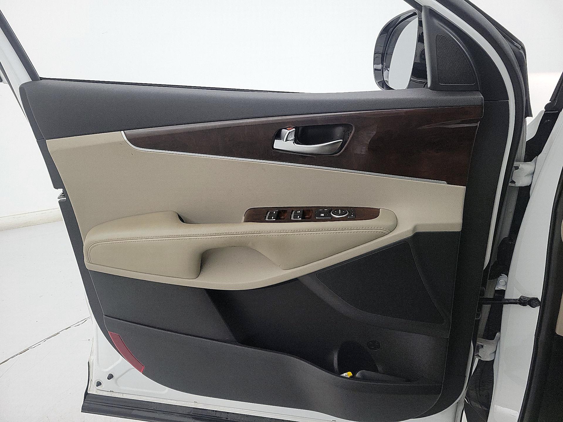 Thumbnail: 2017 Kia Sorento - 12