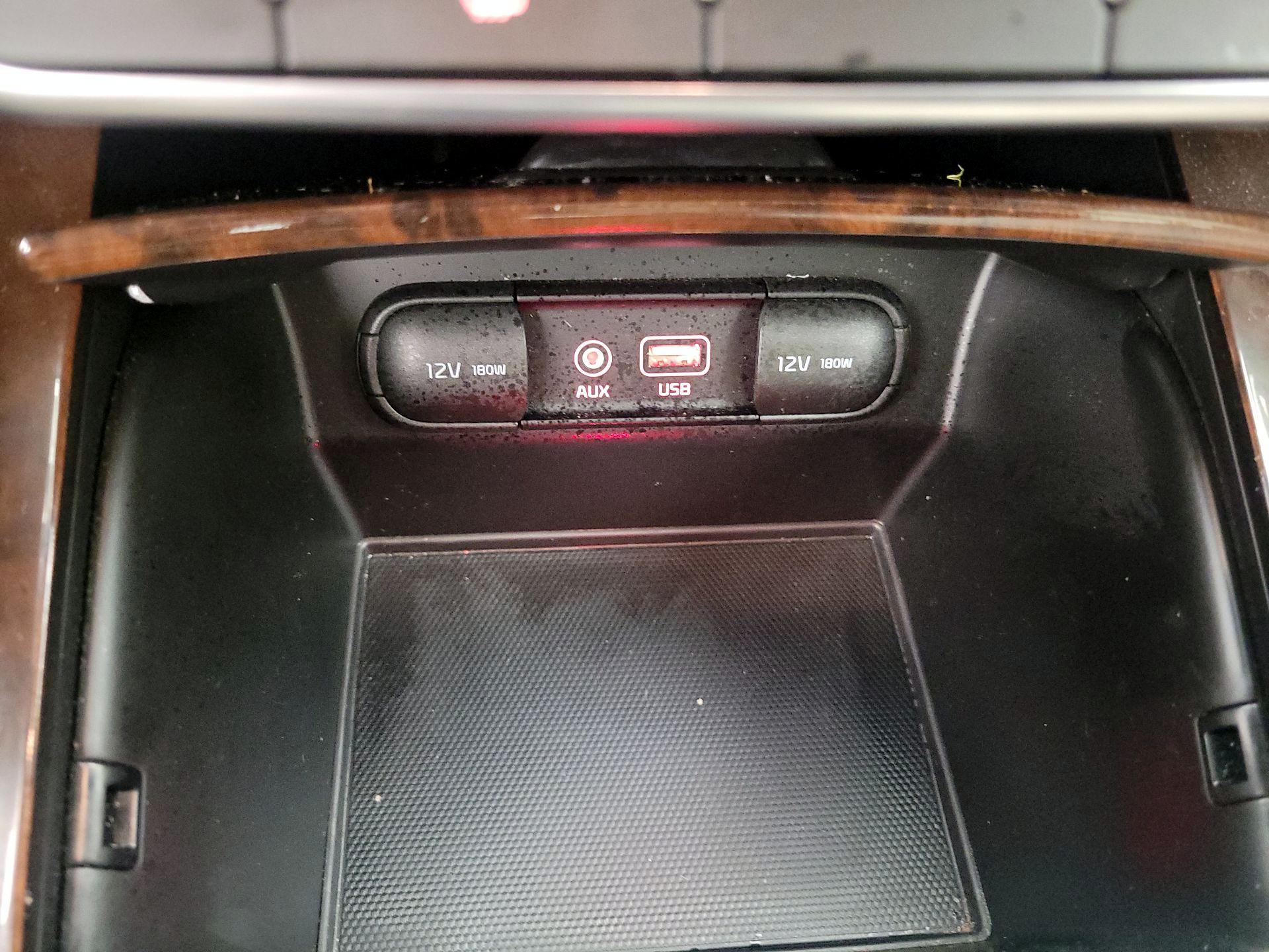 Thumbnail: 2017 Kia Sorento - 18