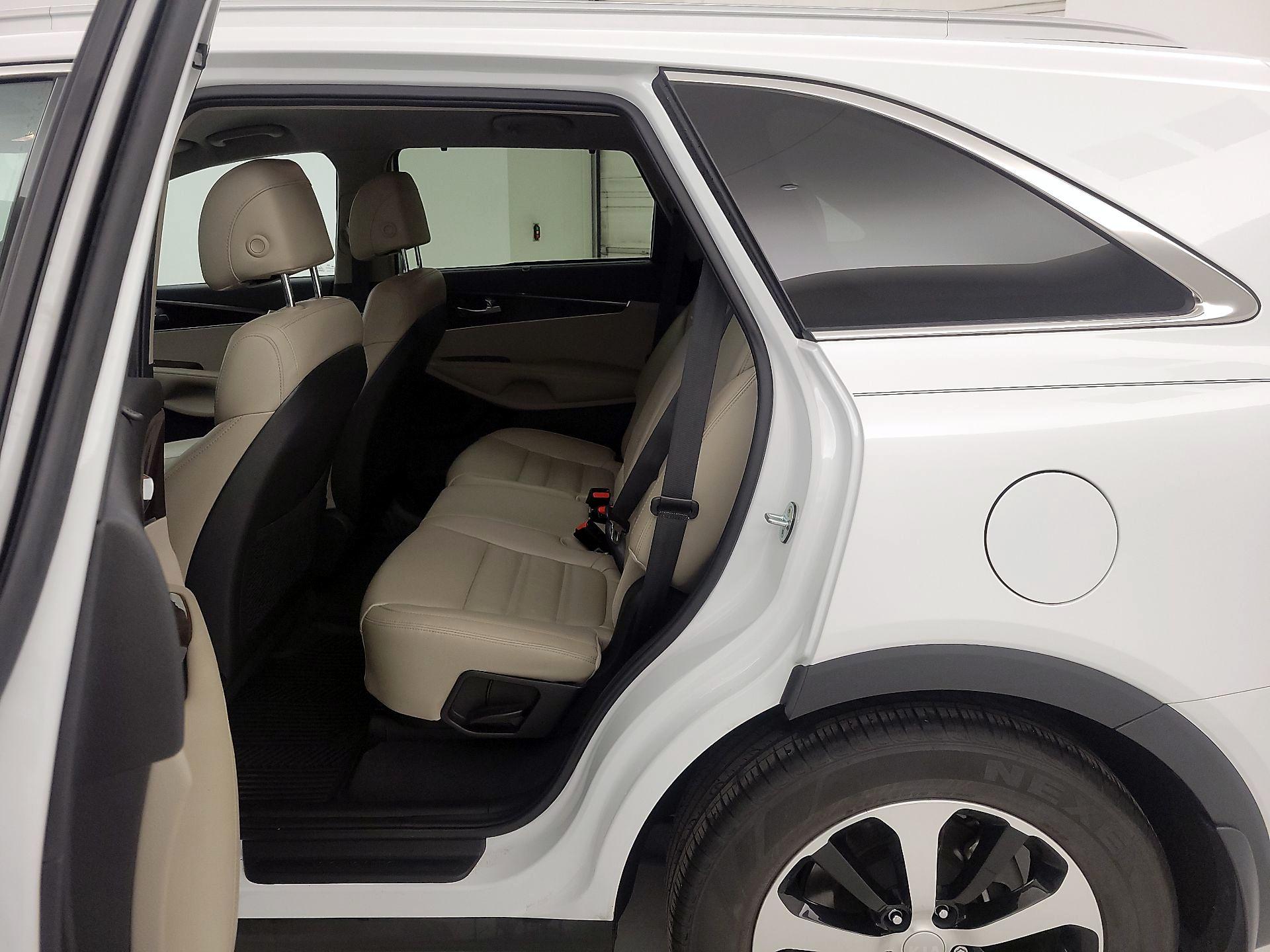 Thumbnail: 2017 Kia Sorento - 19