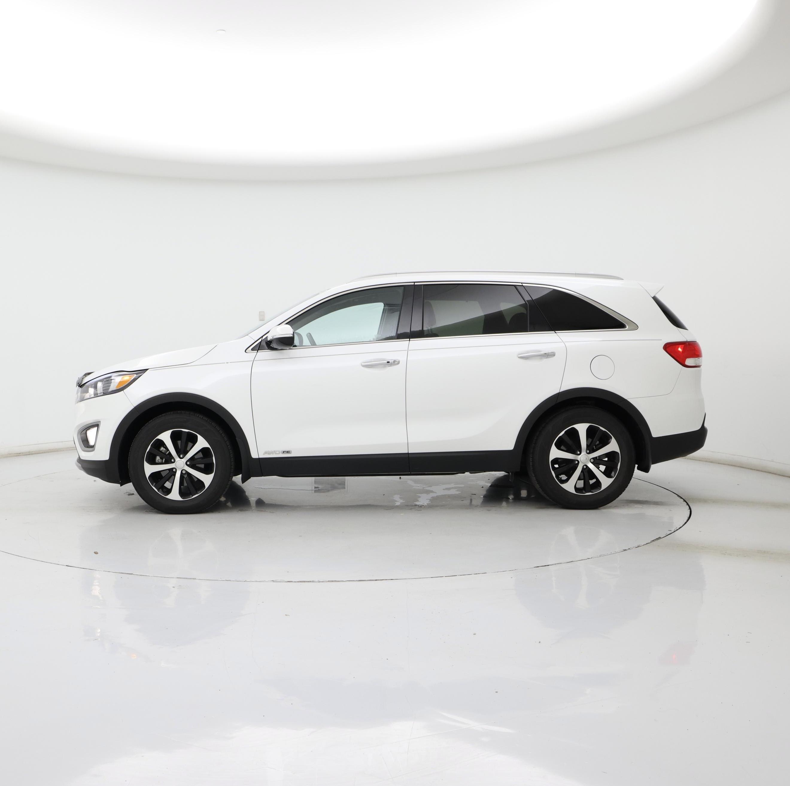 Thumbnail: 2017 Kia Sorento - 3