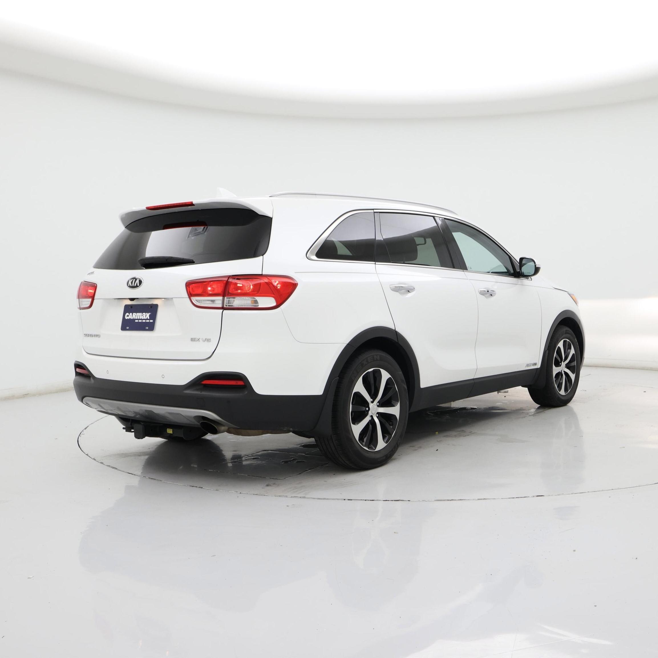 Thumbnail: 2017 Kia Sorento - 8