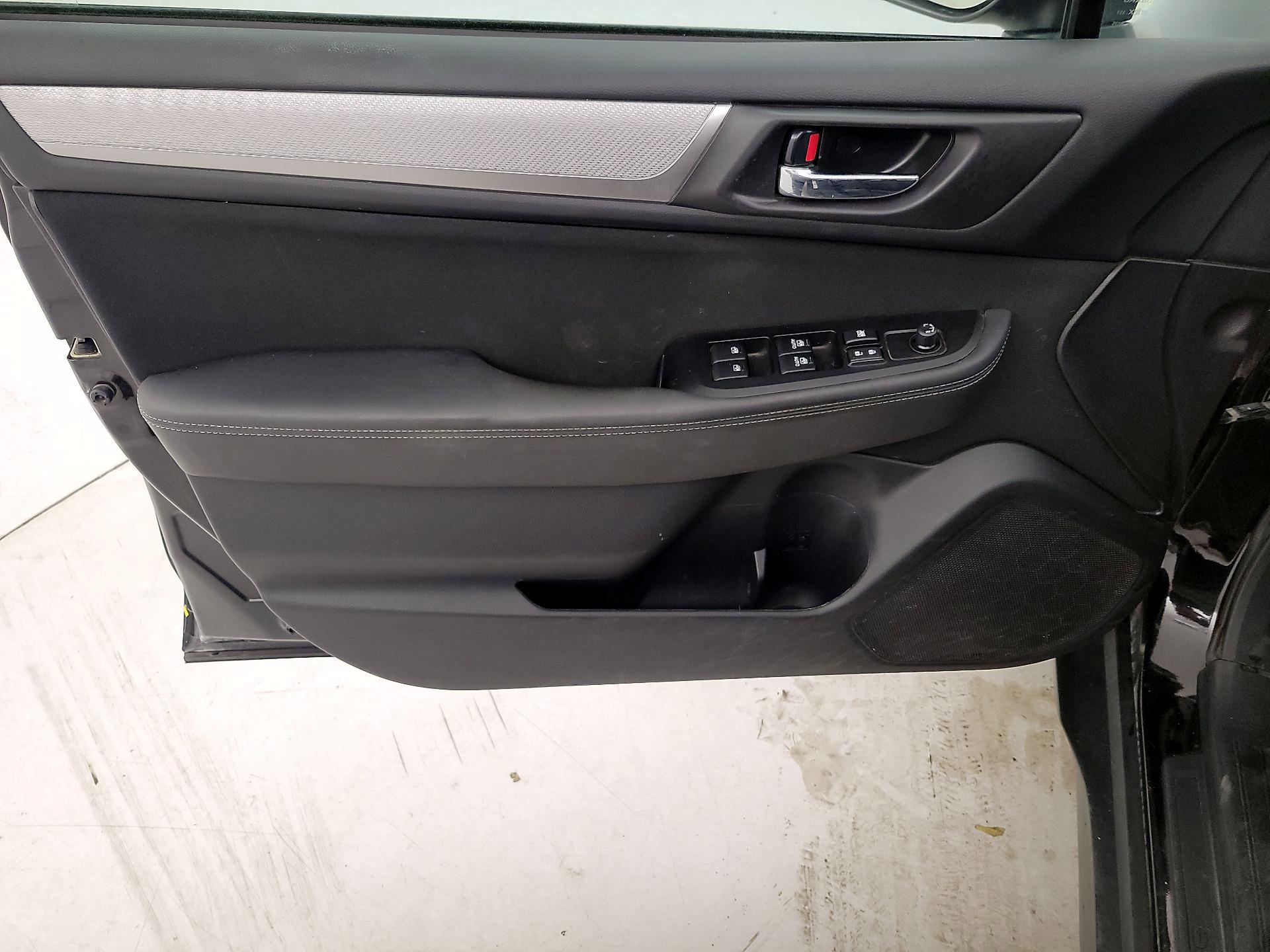 Thumbnail: 2018 Subaru Outback - 12