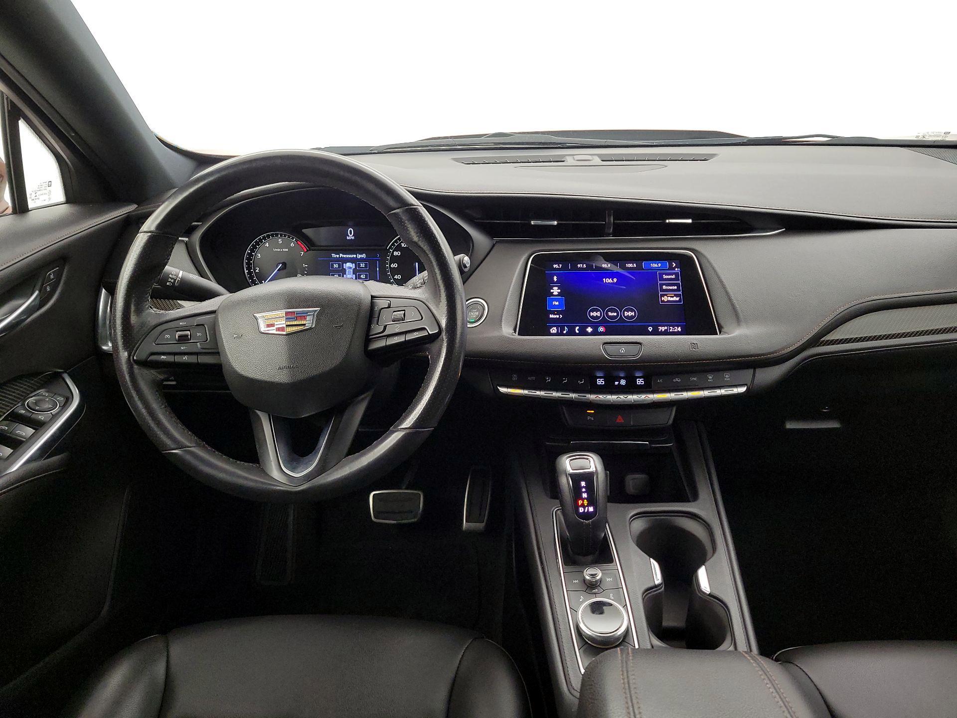 Thumbnail: 2019 Cadillac XT4 - 9