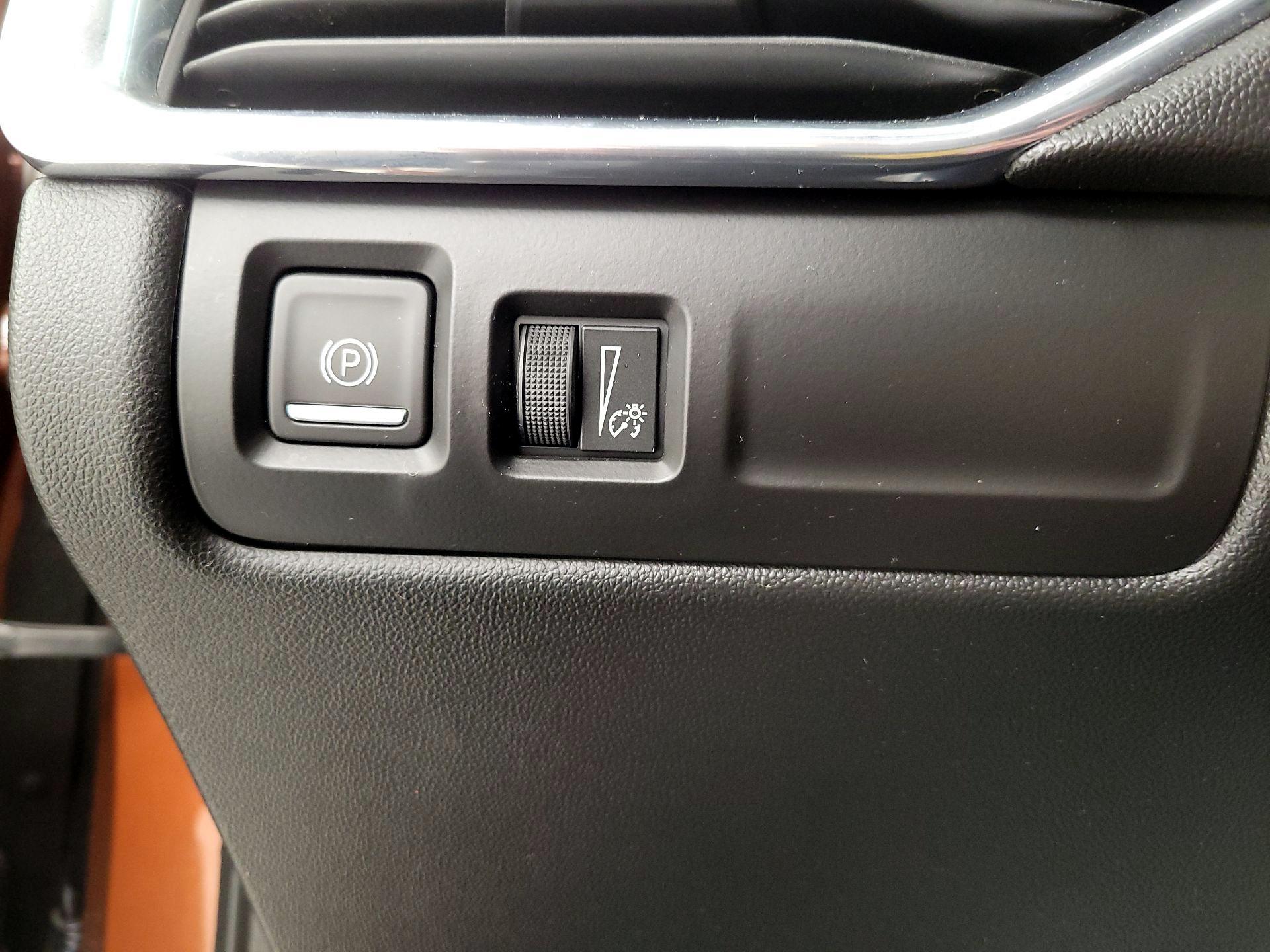 Thumbnail: 2019 Cadillac XT4 - 13