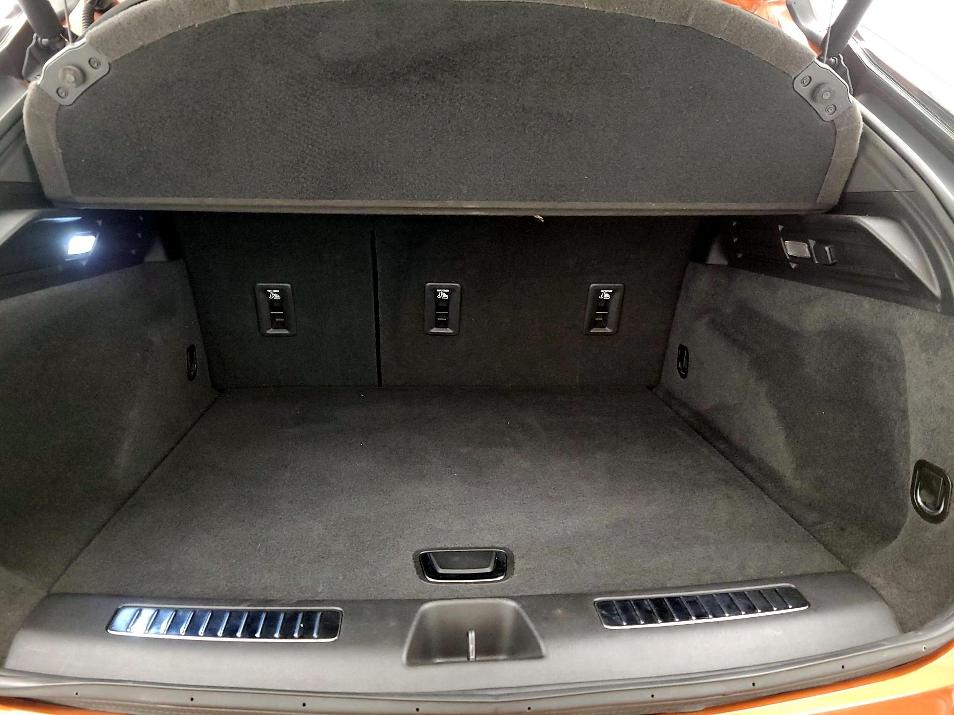 Thumbnail: 2019 Cadillac XT4 - 20