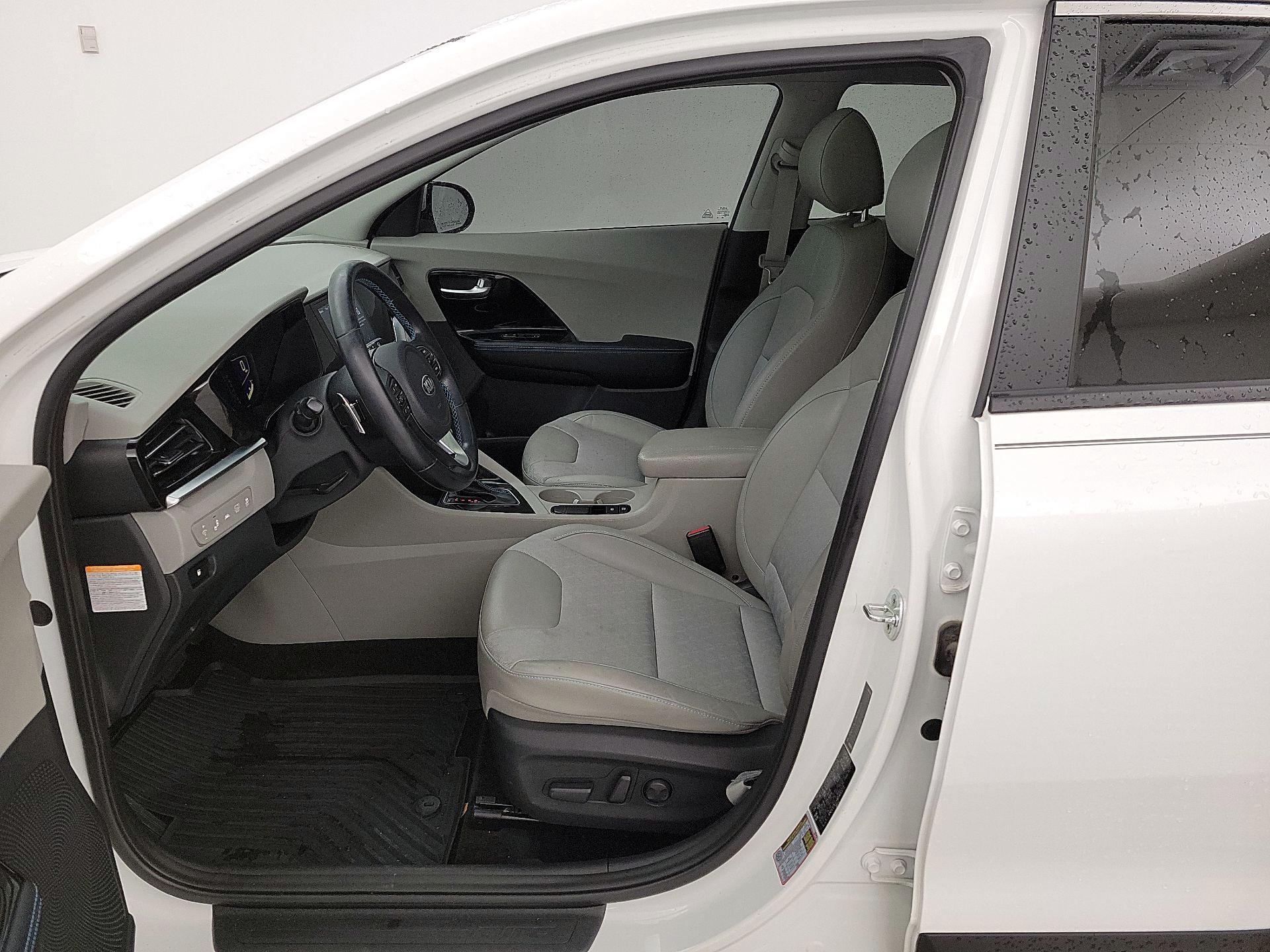 Thumbnail: 2021 Kia Niro - 11