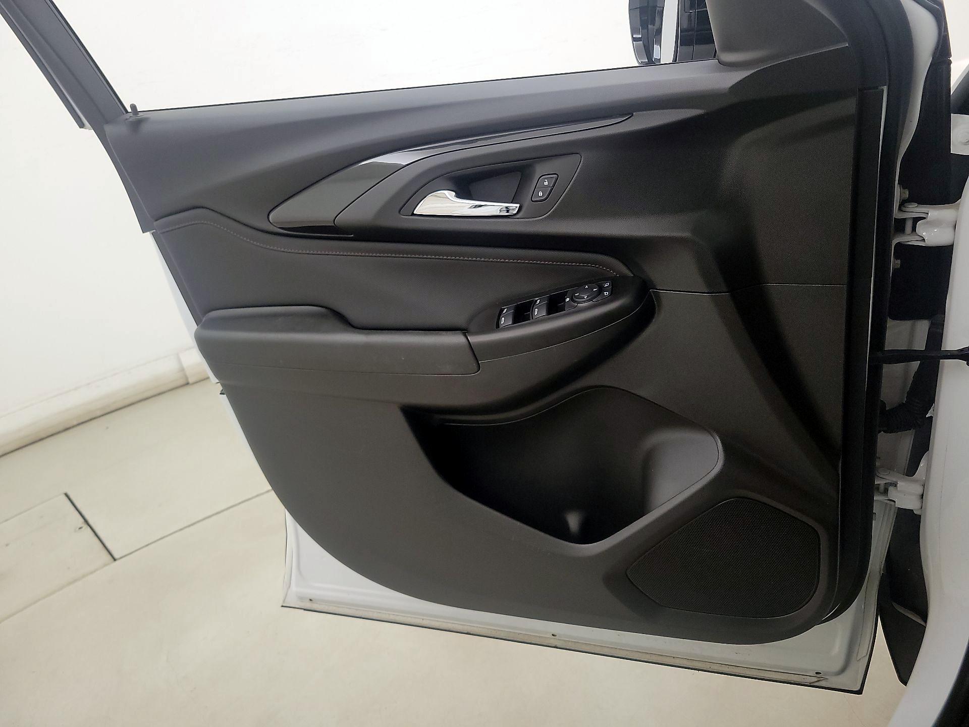 Thumbnail: 2022 Chevrolet TrailBlazer - 12