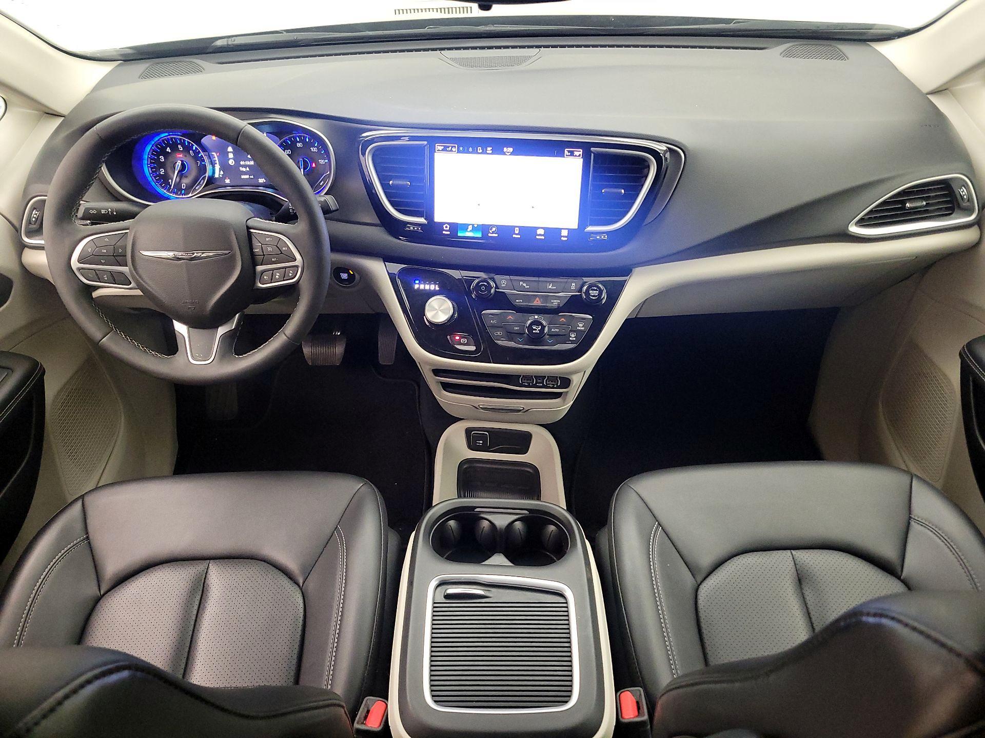 Thumbnail: 2024 Chrysler Pacifica - 9