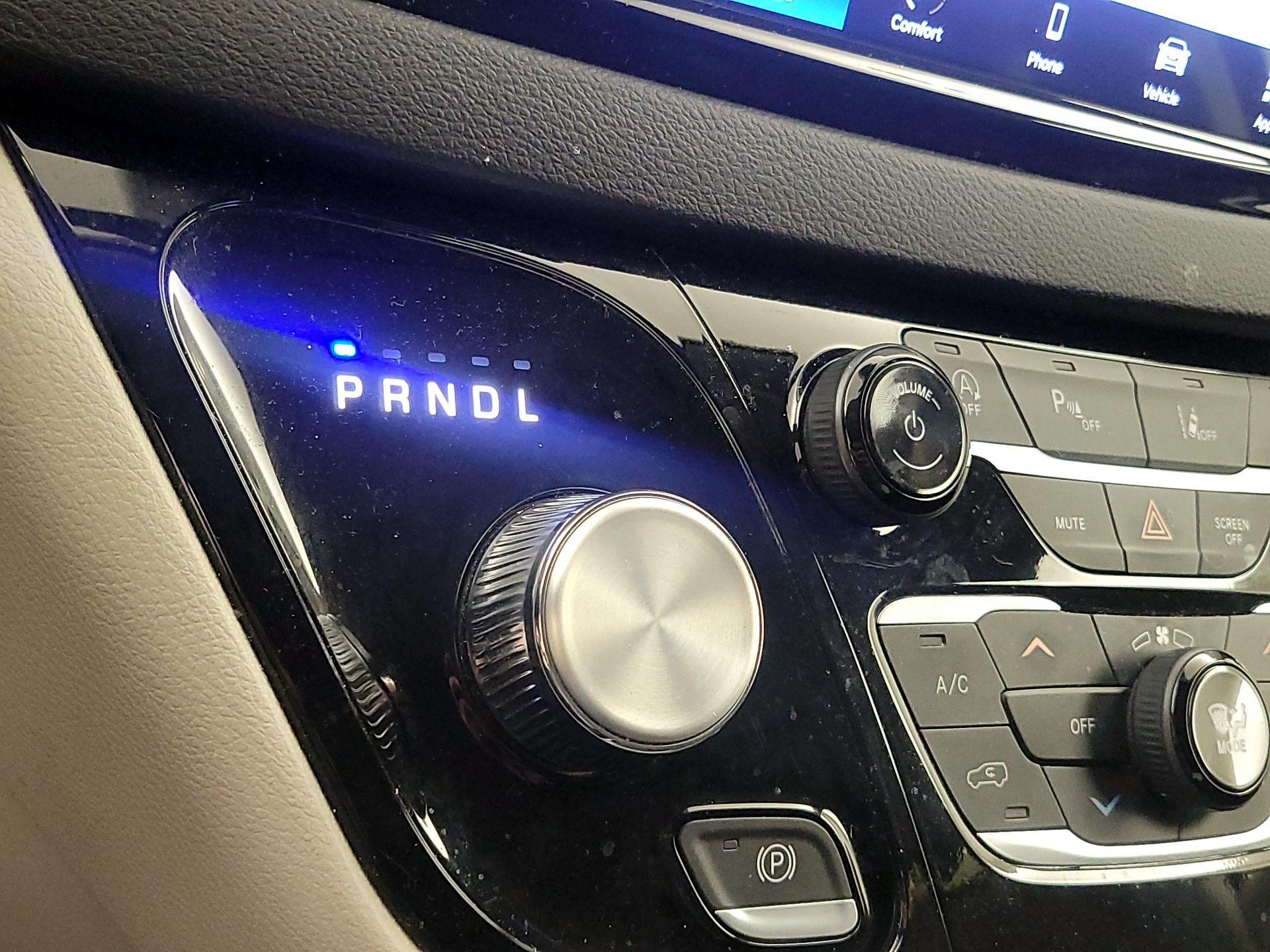 Thumbnail: 2024 Chrysler Pacifica - 17