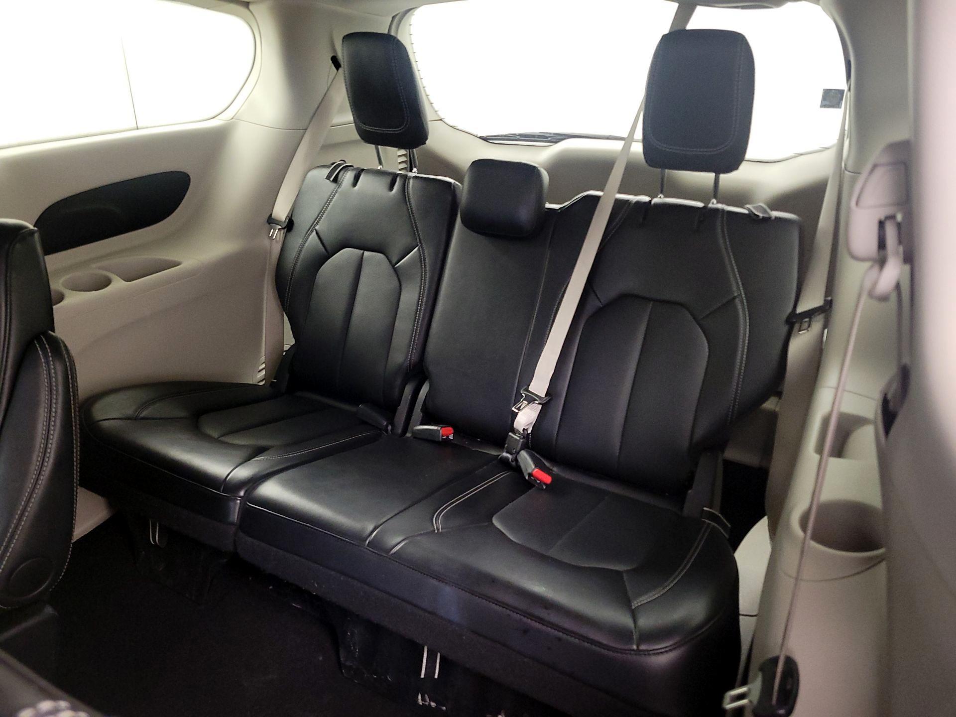 Thumbnail: 2024 Chrysler Pacifica - 20