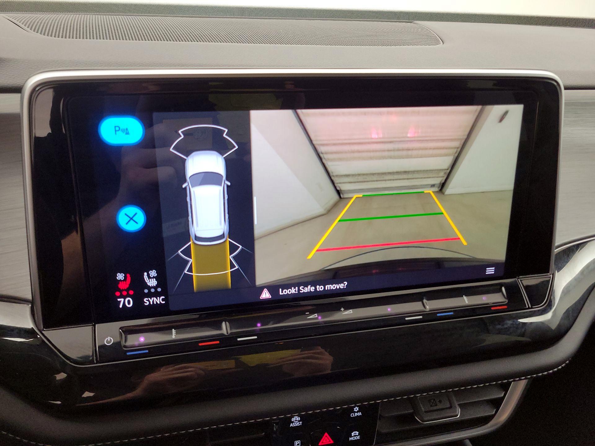 Thumbnail: 2025 Volkswagen Atlas - 14