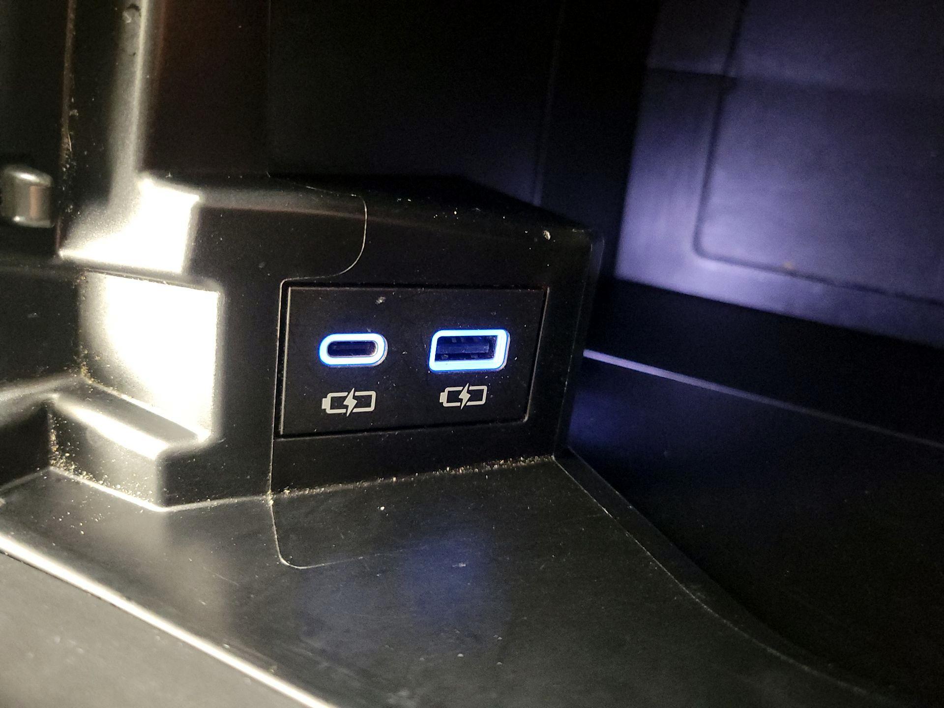 Thumbnail: 2024 Toyota Sienna - 18