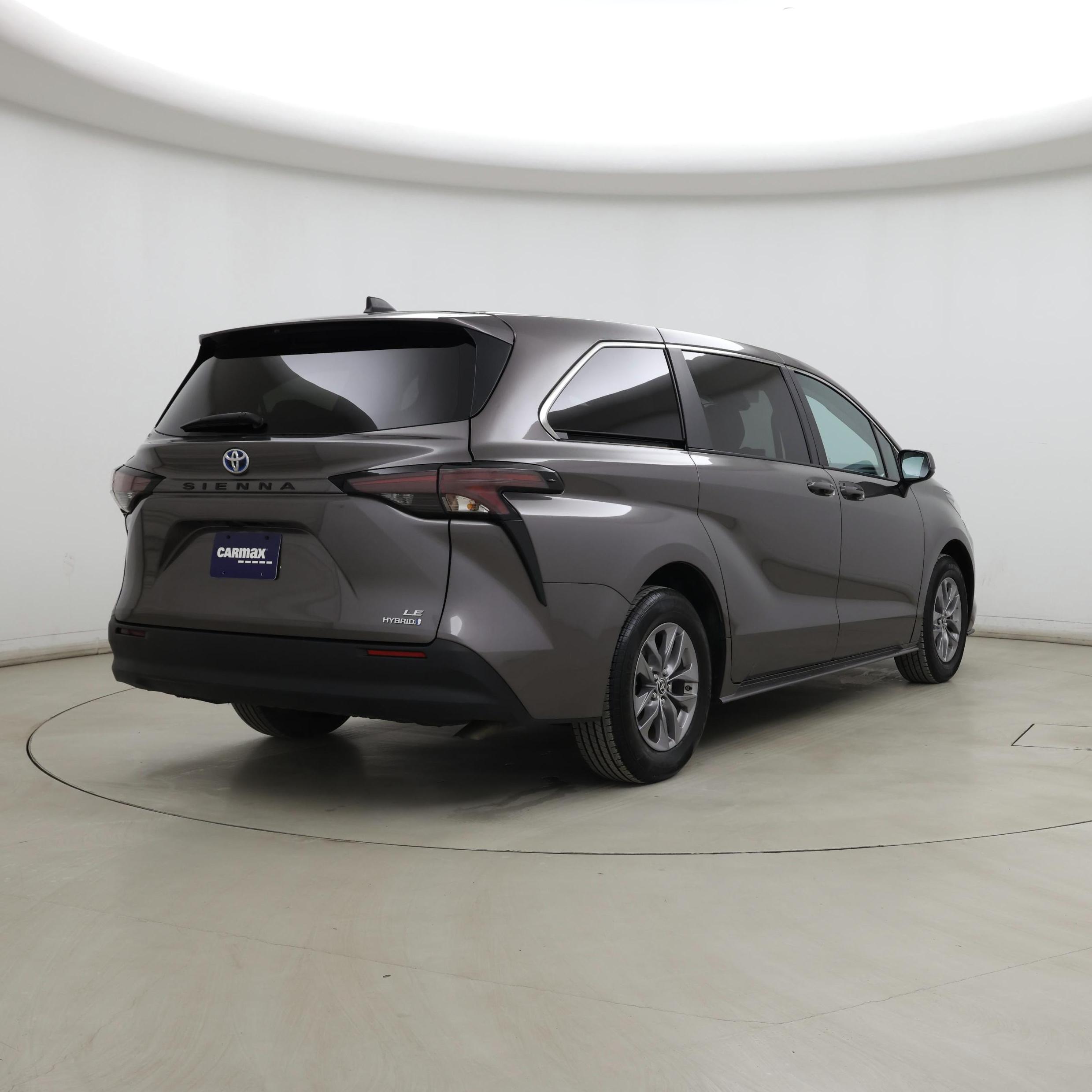 Thumbnail: 2024 Toyota Sienna - 8