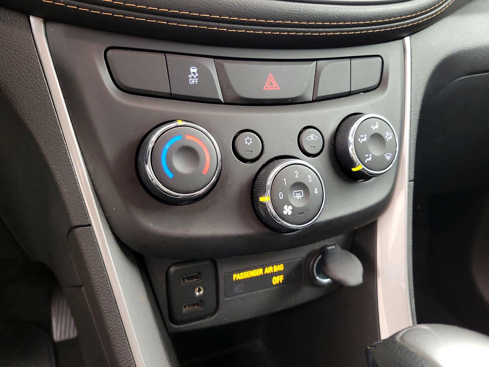 Thumbnail: 2020 Chevrolet Trax - 16