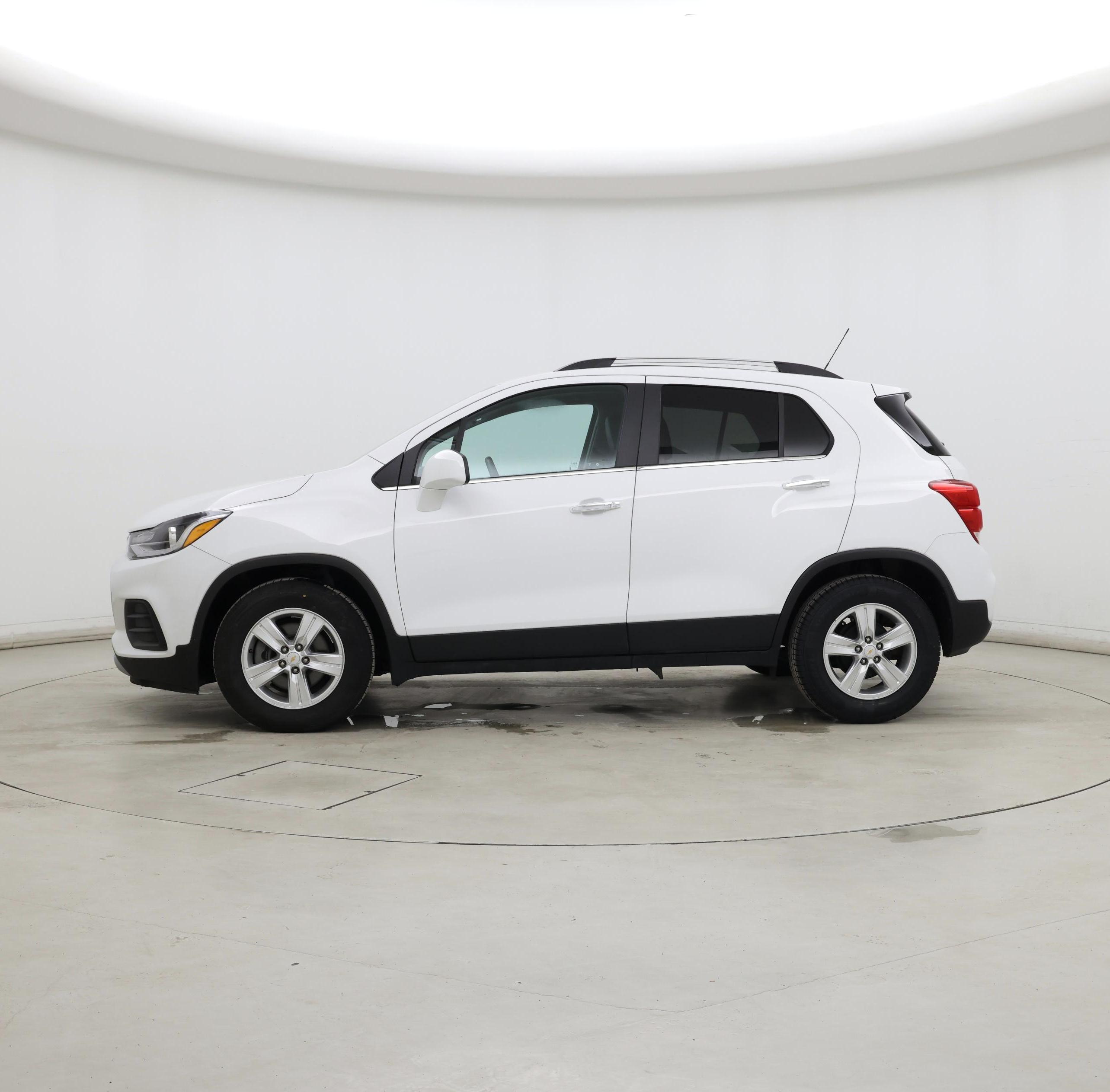 Thumbnail: 2020 Chevrolet Trax - 3