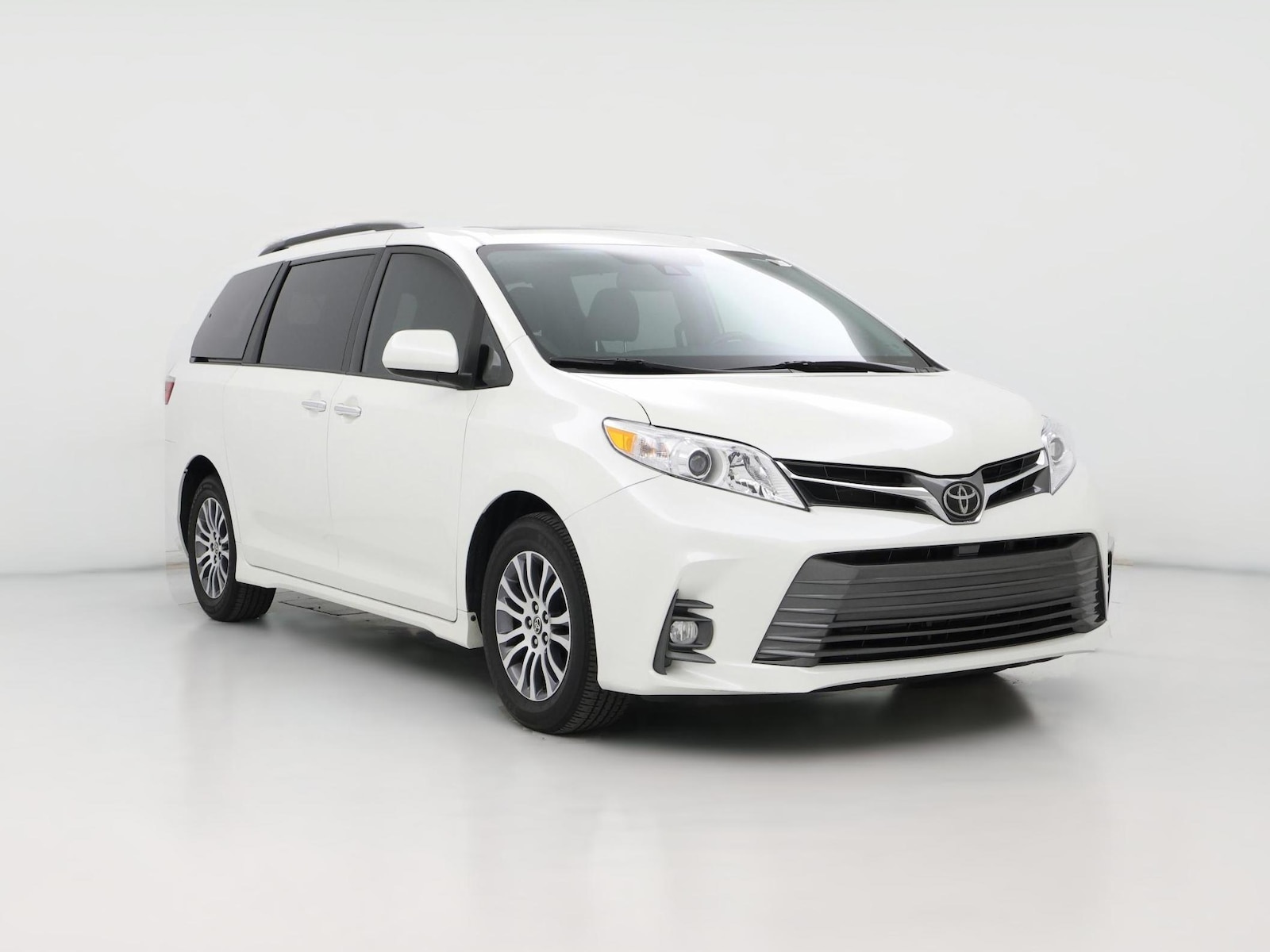 2020 Toyota Sienna XLE