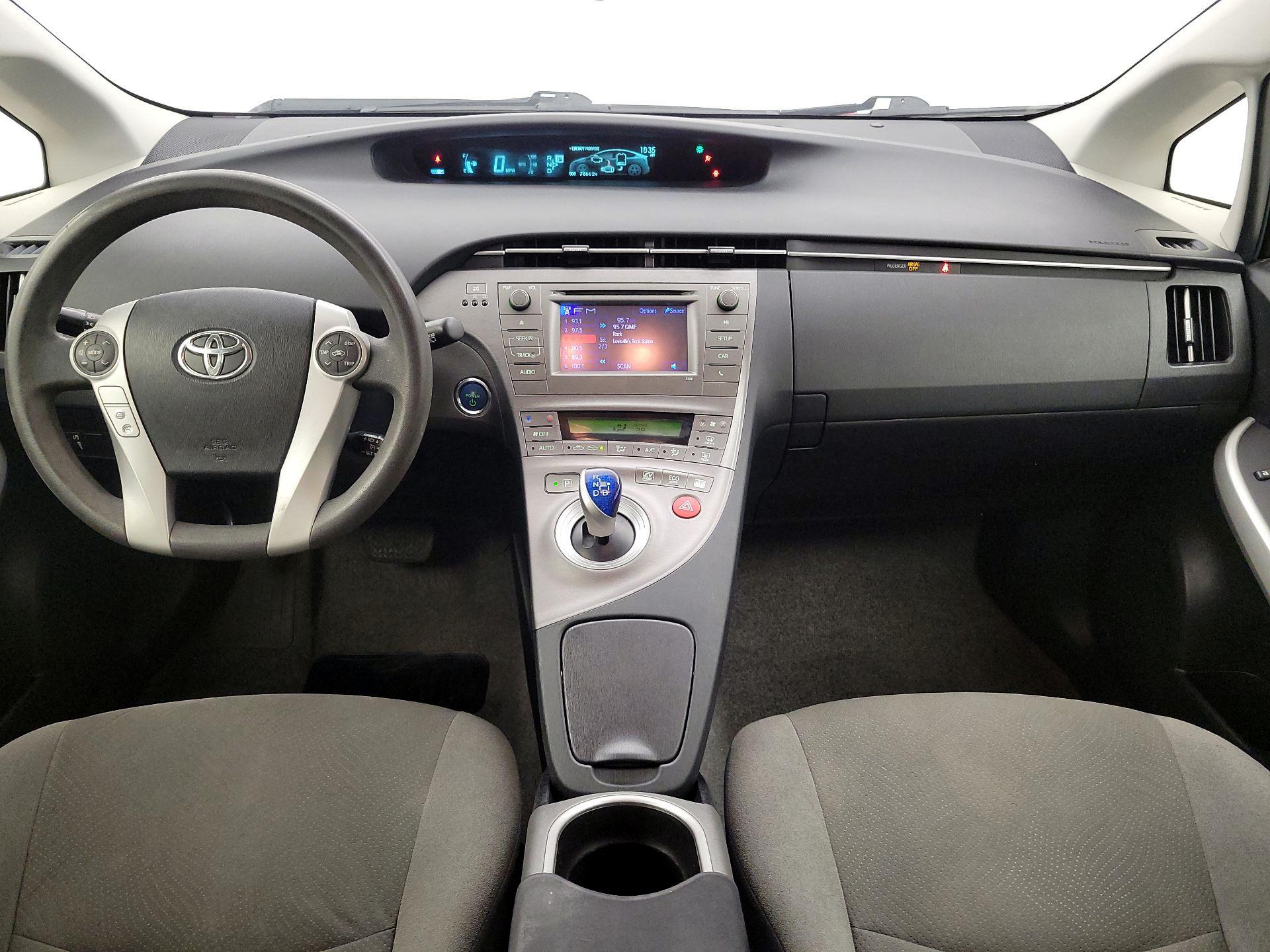 Thumbnail: 2014 Toyota Prius - 9