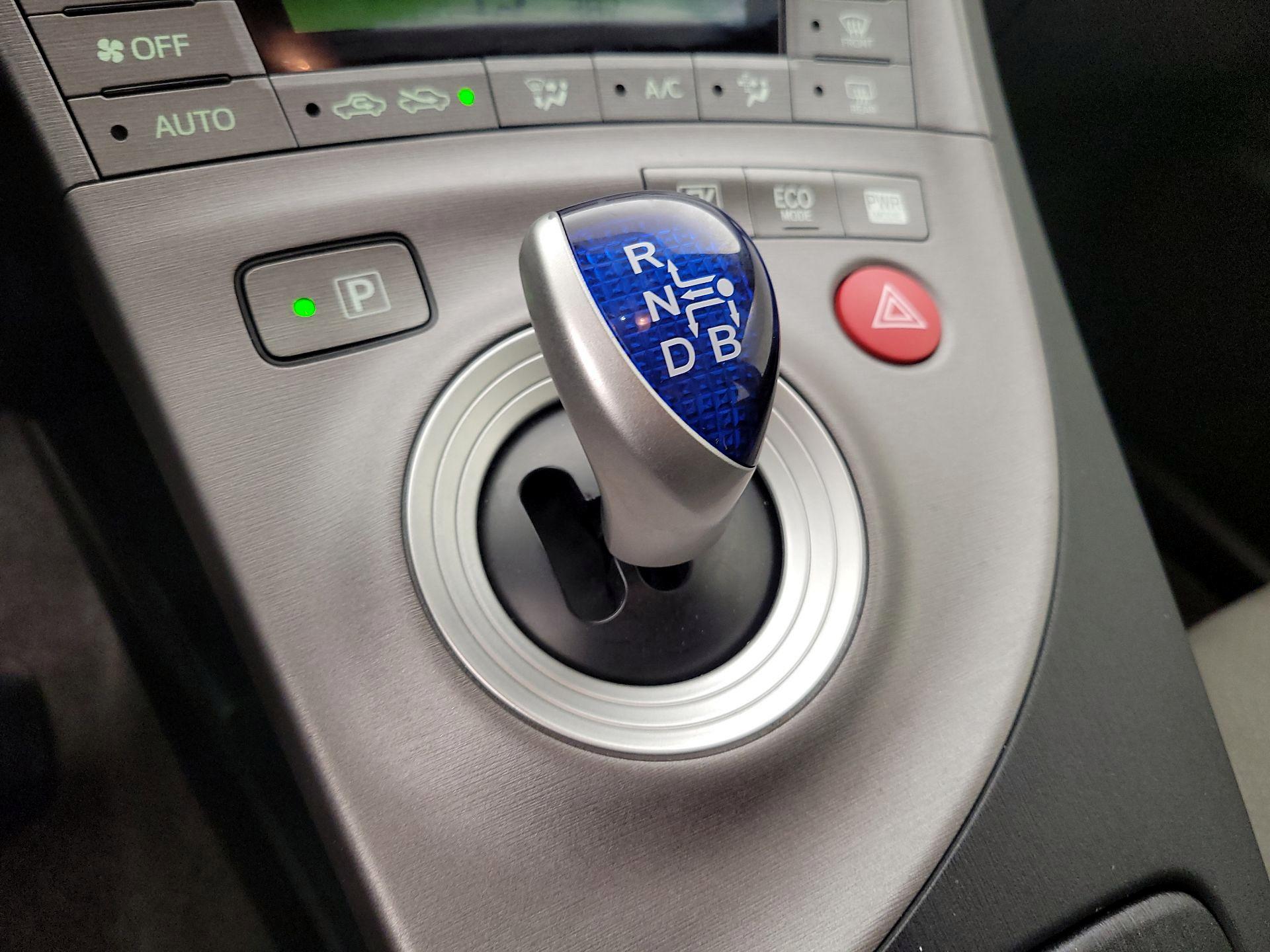 Thumbnail: 2014 Toyota Prius - 16